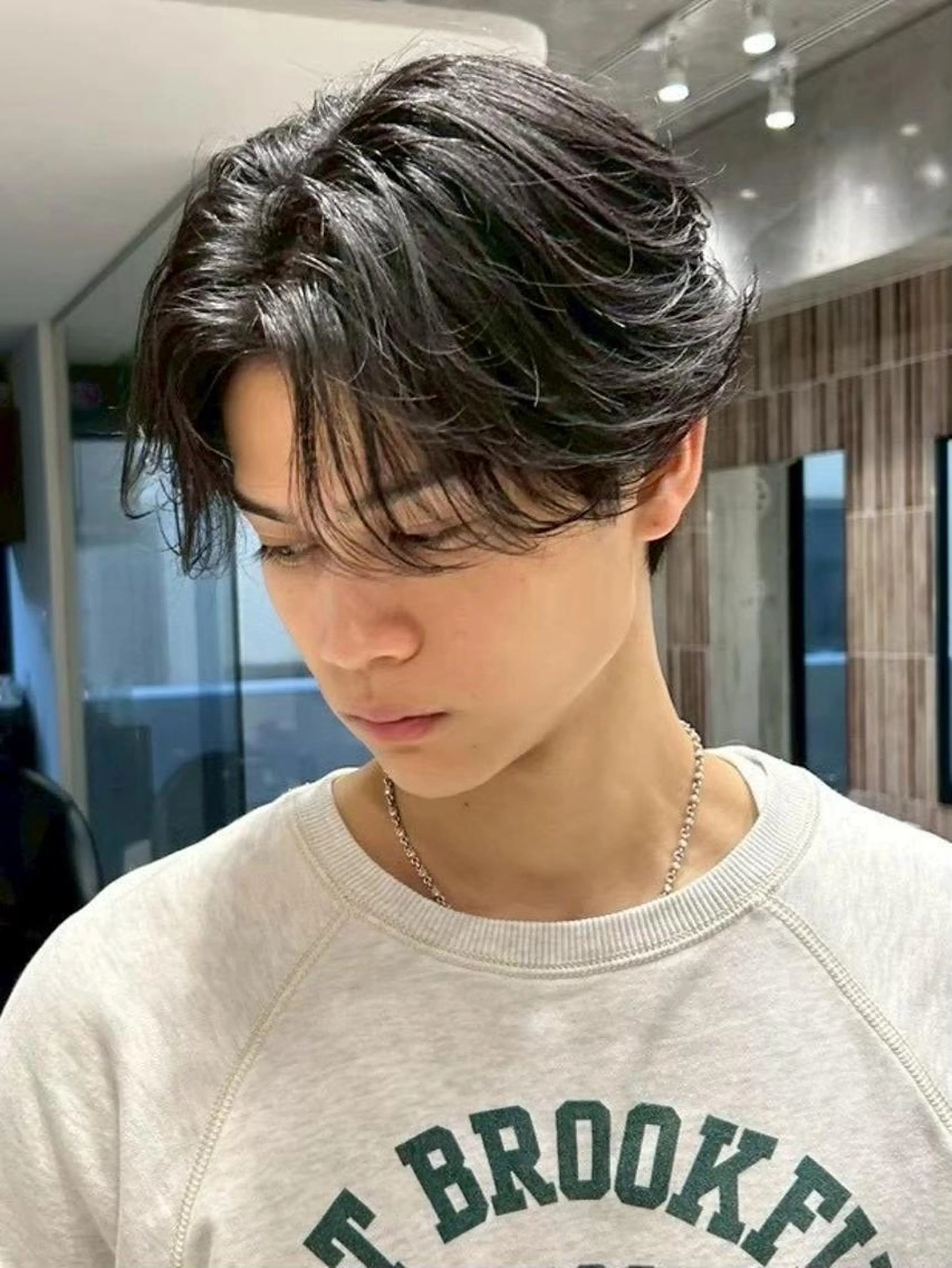 平日限定！【メンズカット＋ニュアンスパーマ、フェザーパーマ】スタイリング込の写真