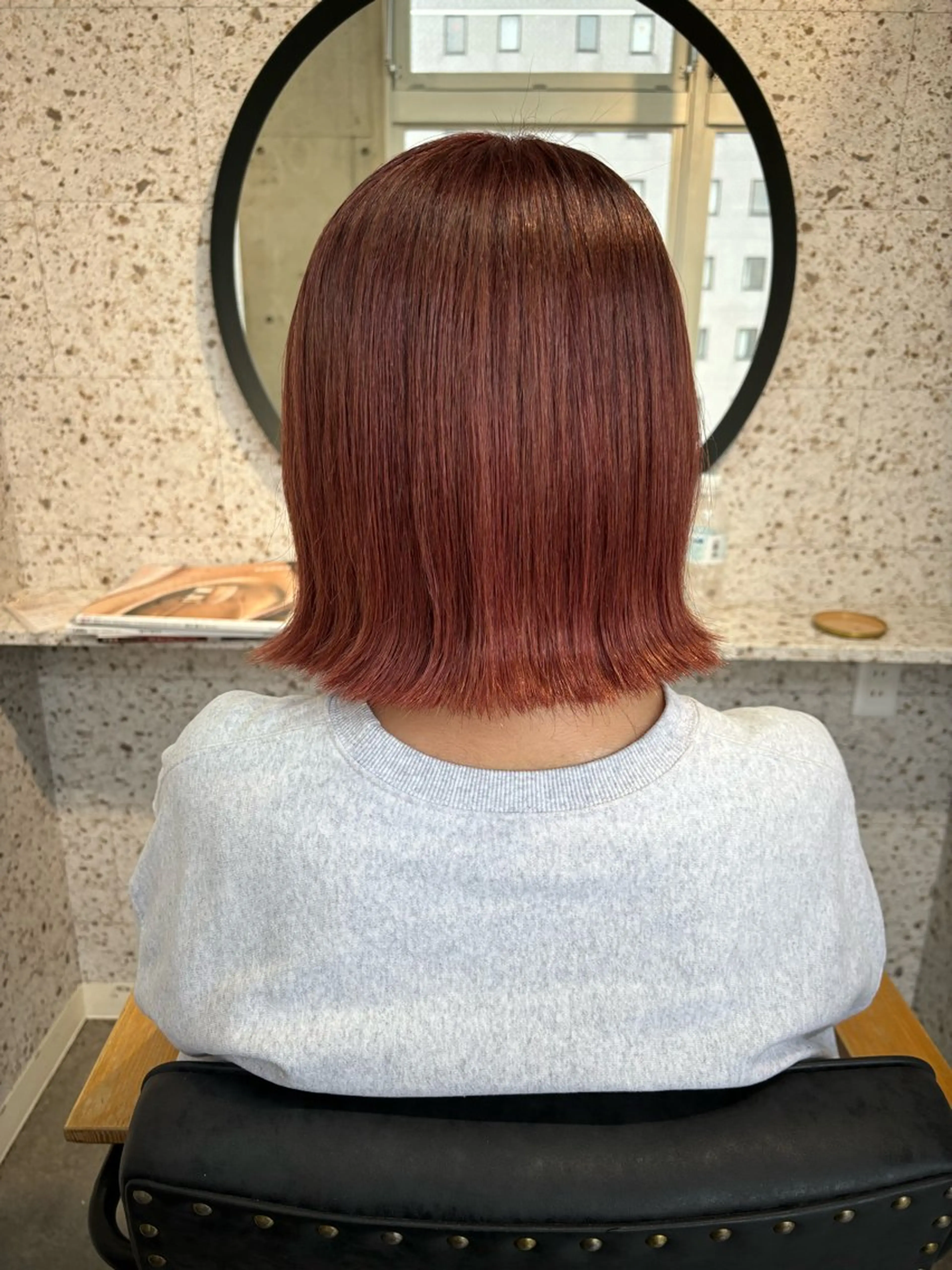 ミディアム ピンクブラウン ボブ 外ハネヘア ito eye&nail所属・ito 小山綾花のマツエク・マツパデザイン