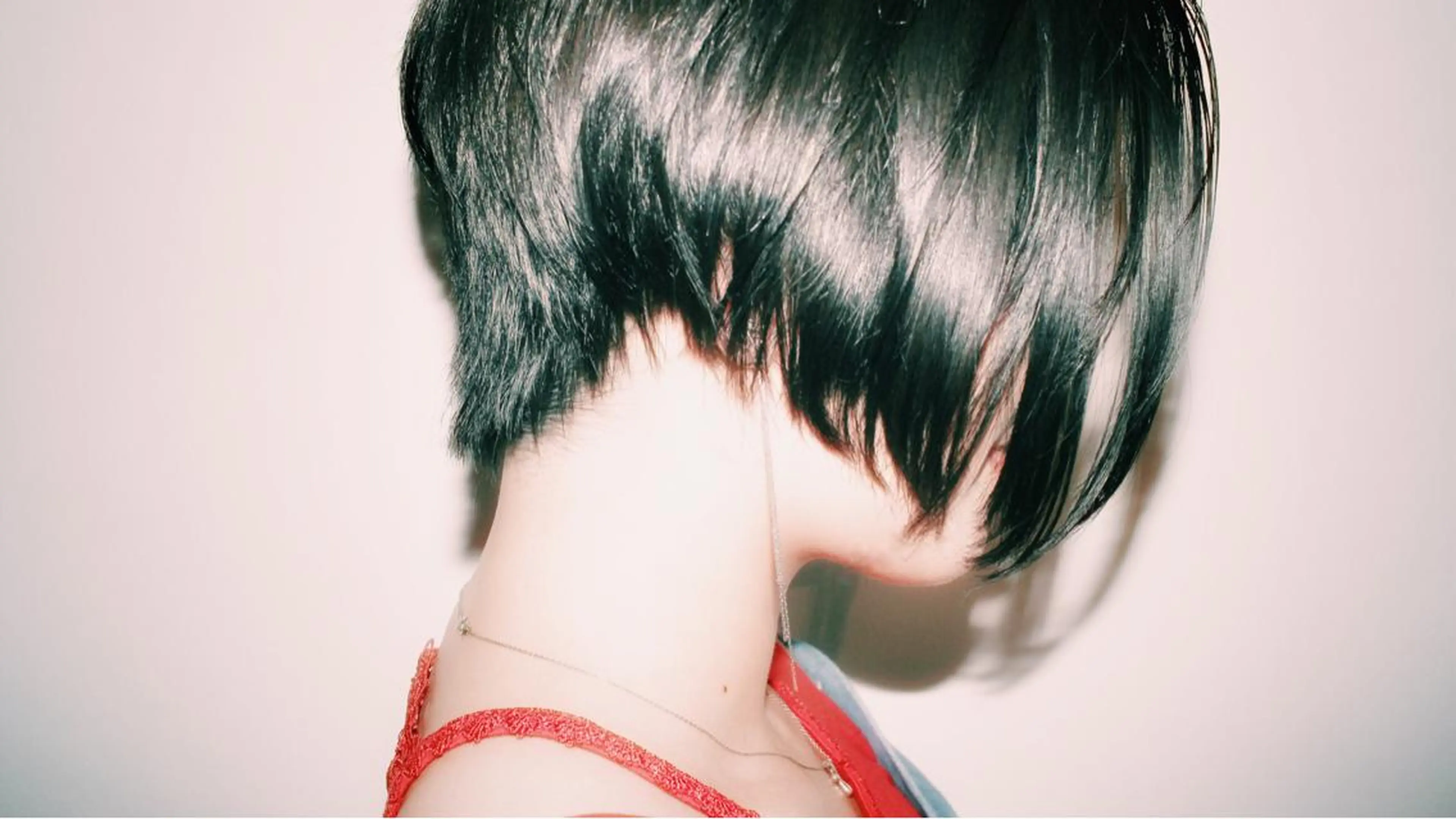 ショート カラー 黒髪 ブルーカラー ブルーブラック 小顔カット BOB🌟ハイトーン /ブリーチ/TAKUのヘアスタイル