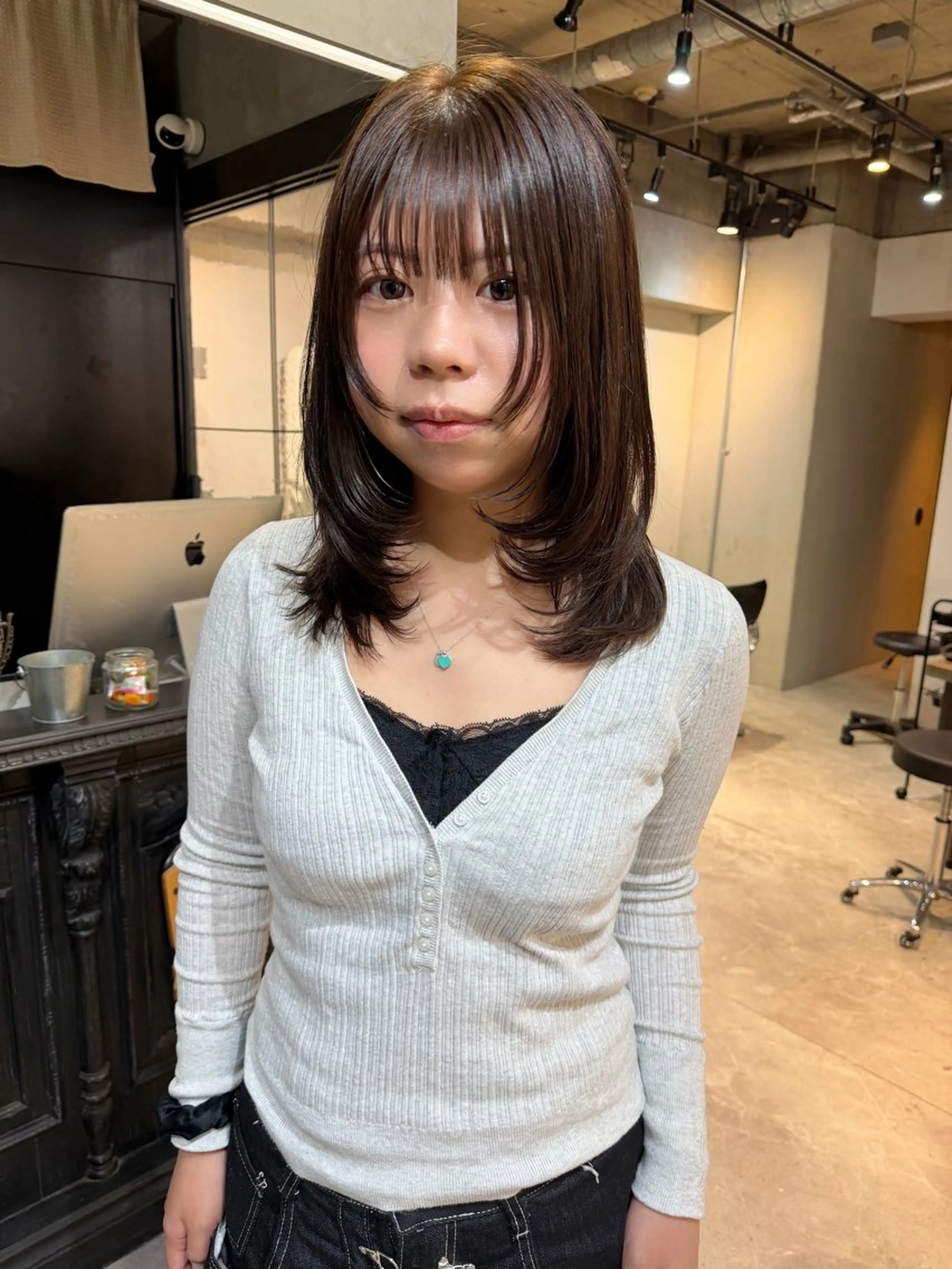 セミロング ヘアカラー トリートメント ブリーチなしダブルカ ラー🩶manamiのヘアスタイル