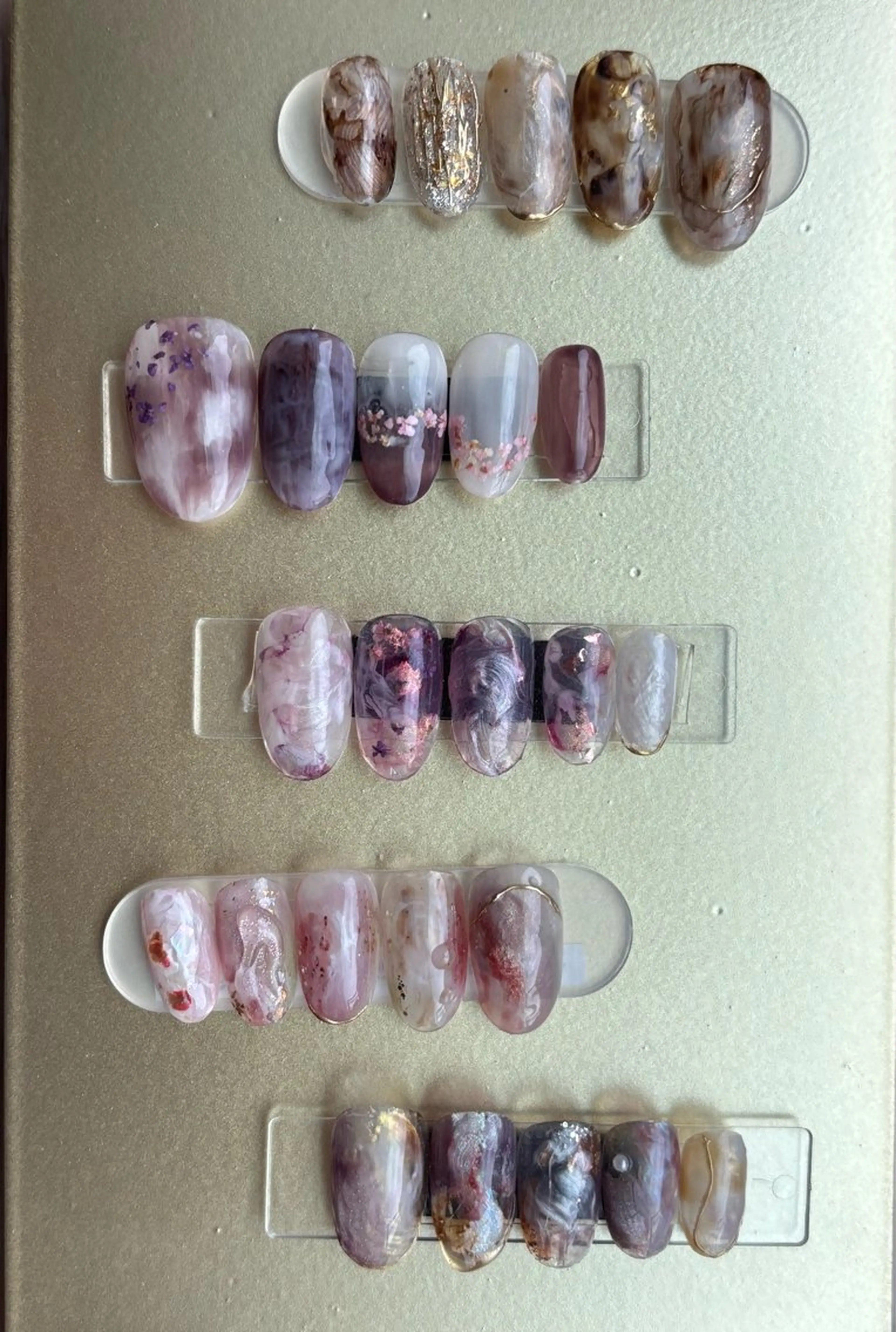 ネイル ニュアンスネイル オフィスネイル シンプルネイル ハンドネイル ハンドケア ゆう .のネイルデザイン