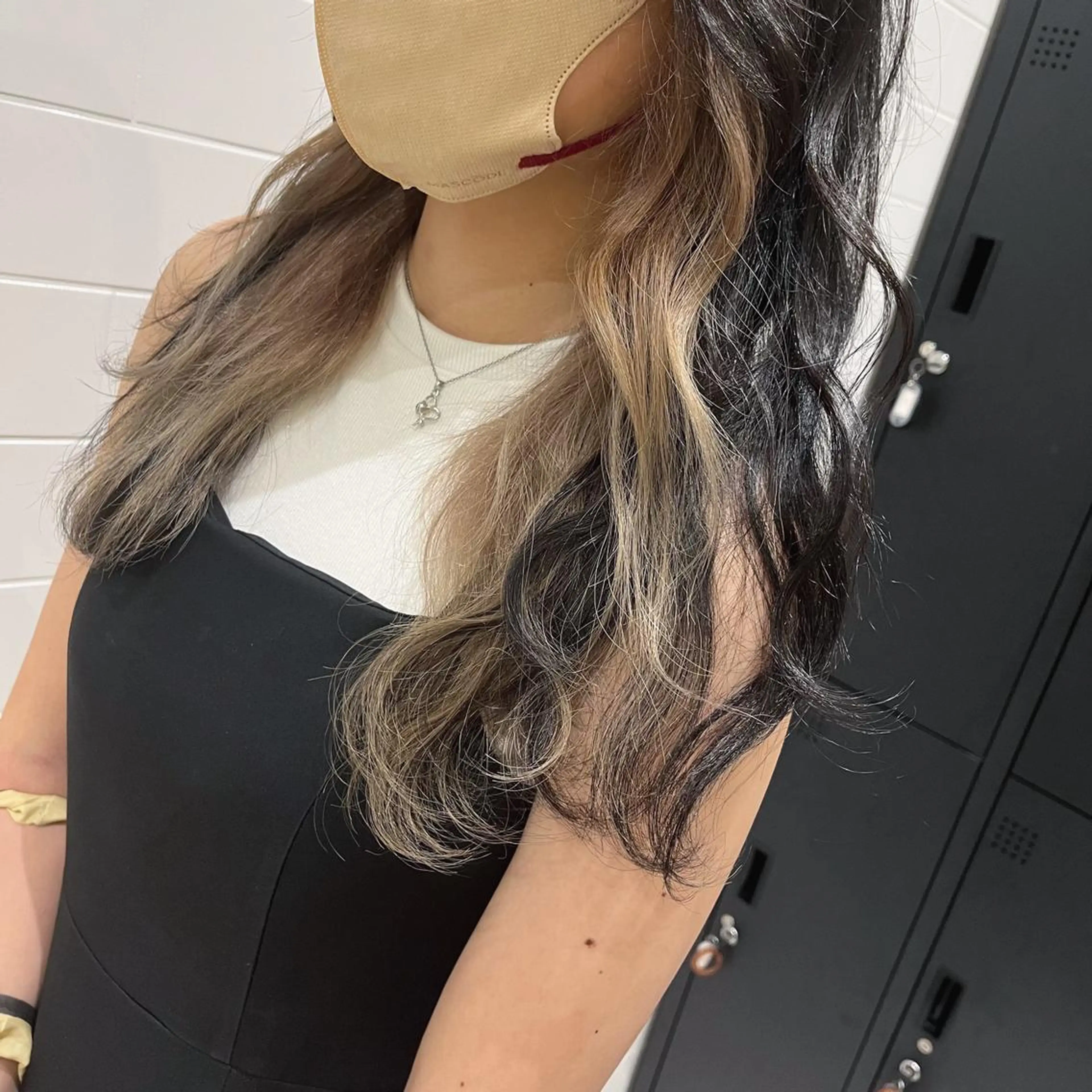 セミロング カラー lien ヒジリのヘアスタイル