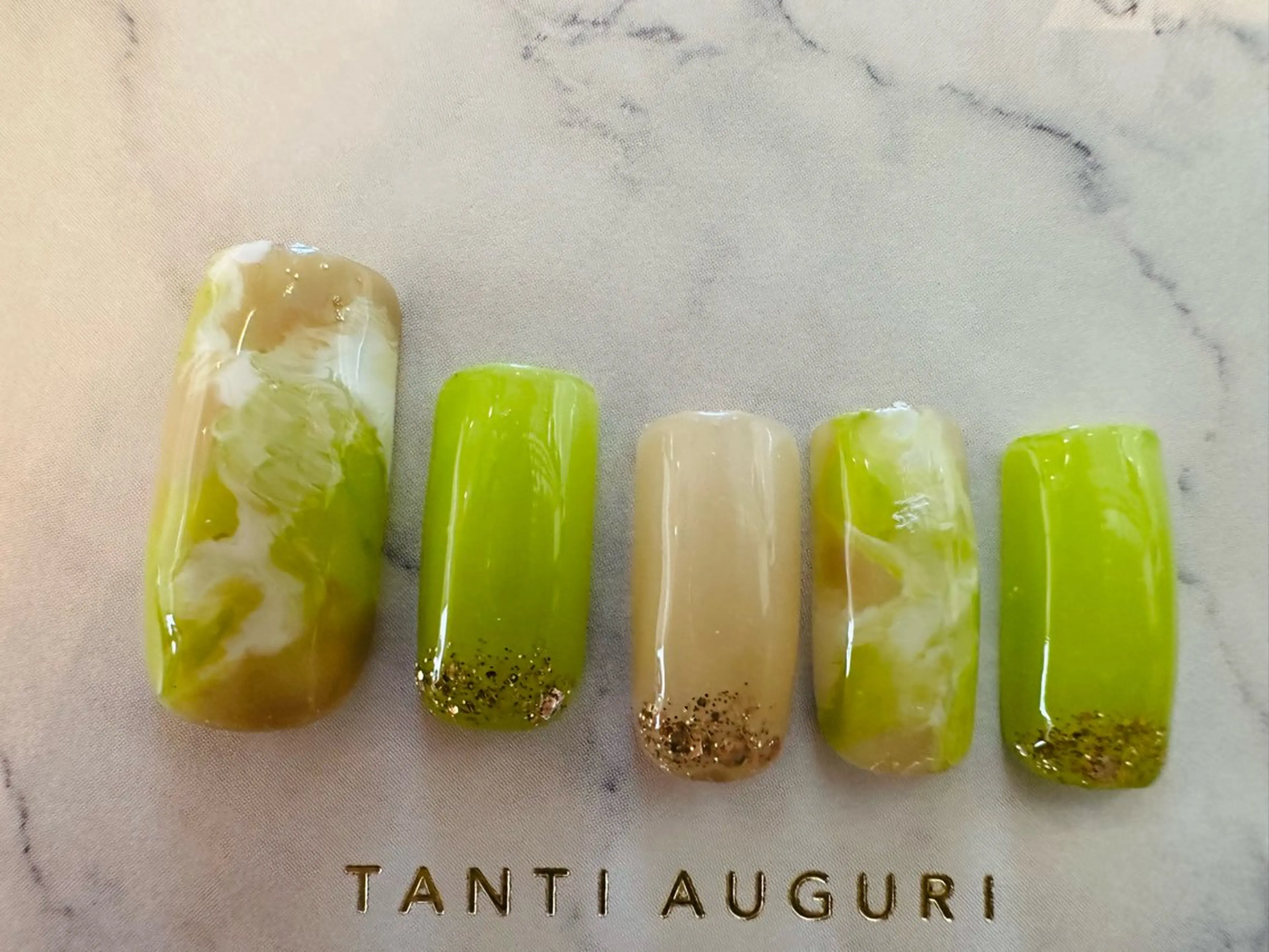 ネイル グリーン ネイルサロンエレノア所属・田端 笑理菜のネイルデザイン