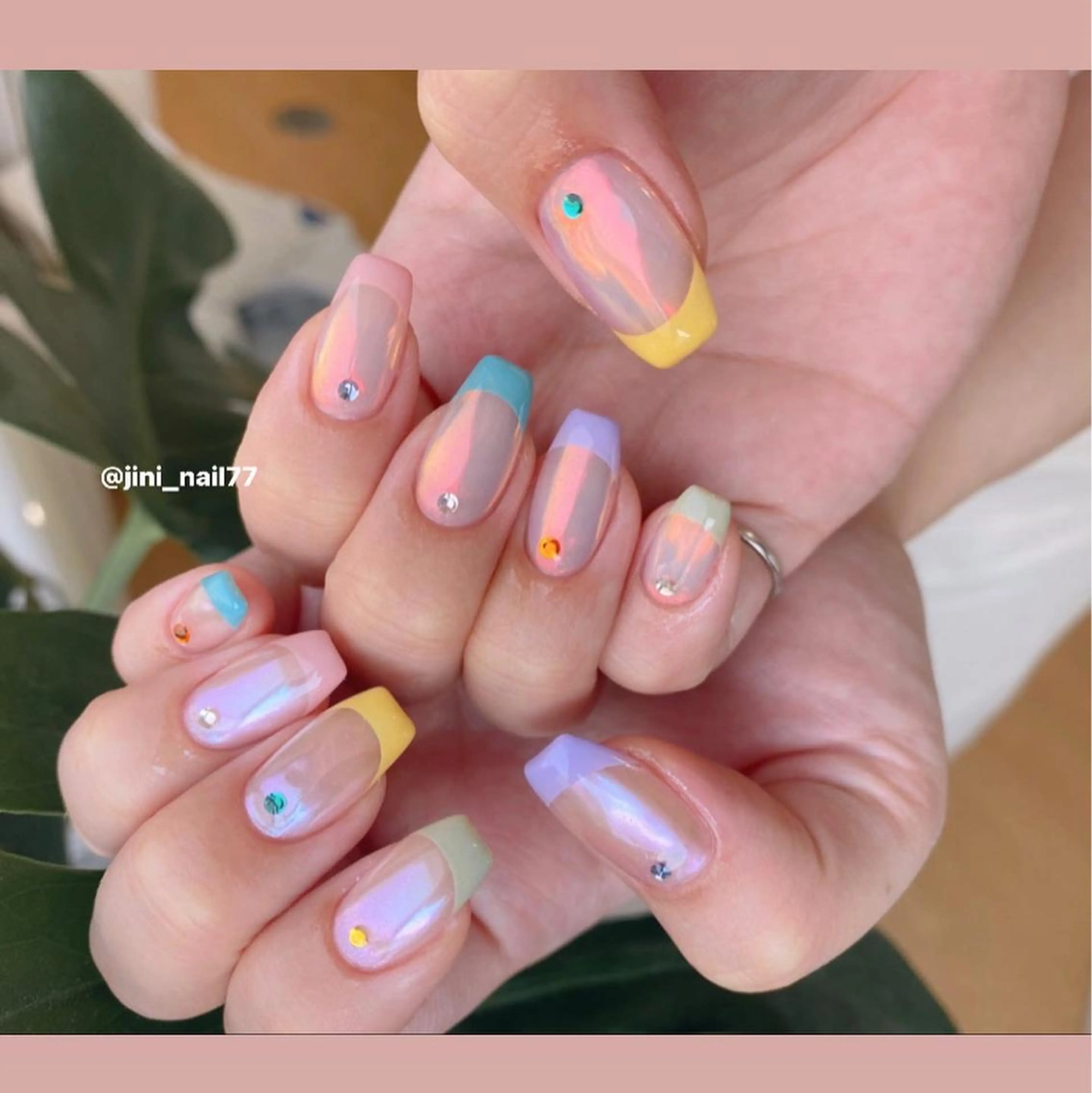 ネイル JINI NAIL所属・ジニ ネイルのネイルデザイン