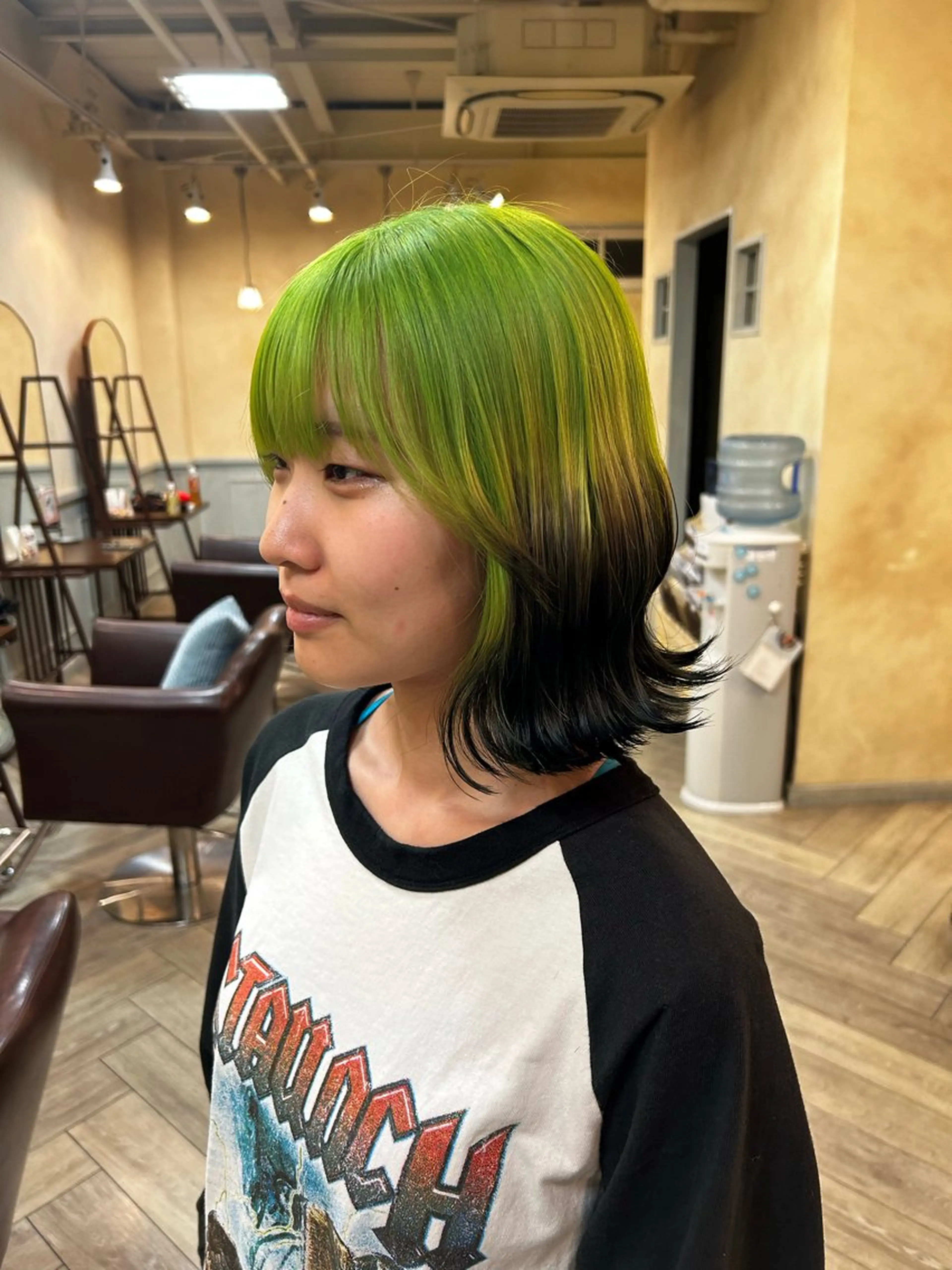 ミディアム カラー カット ヘアカラー トリートメント アオバ / ハイトーンカラーのヘアスタイル