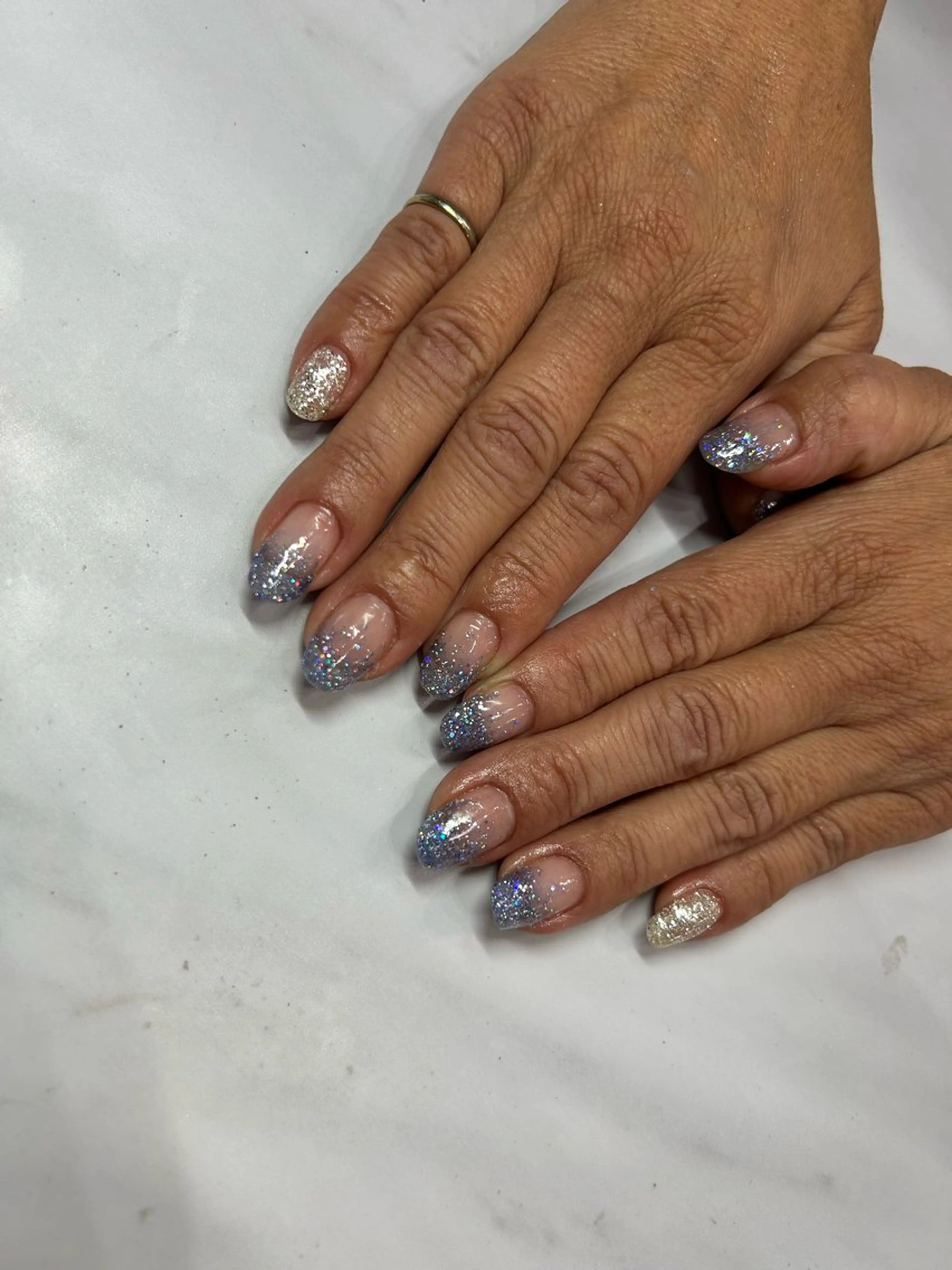 ネイル キラキラネイル ネイルサロンエーナインイオンモール苗穂店所属・N. kurumiのネイルデザイン