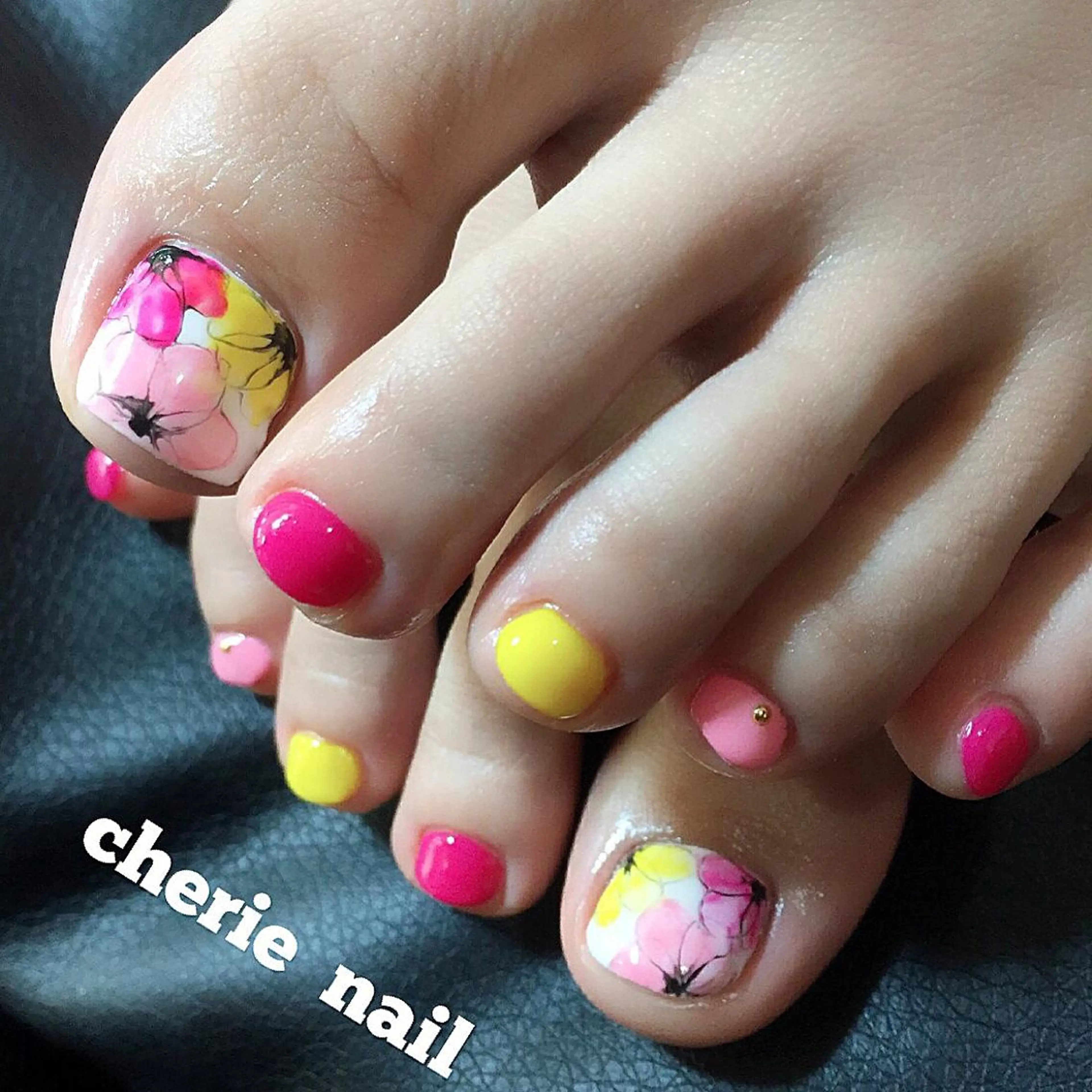 ネイル フットネイル cherie nail所属・馬場 鮎のエステ・リラクイメージ