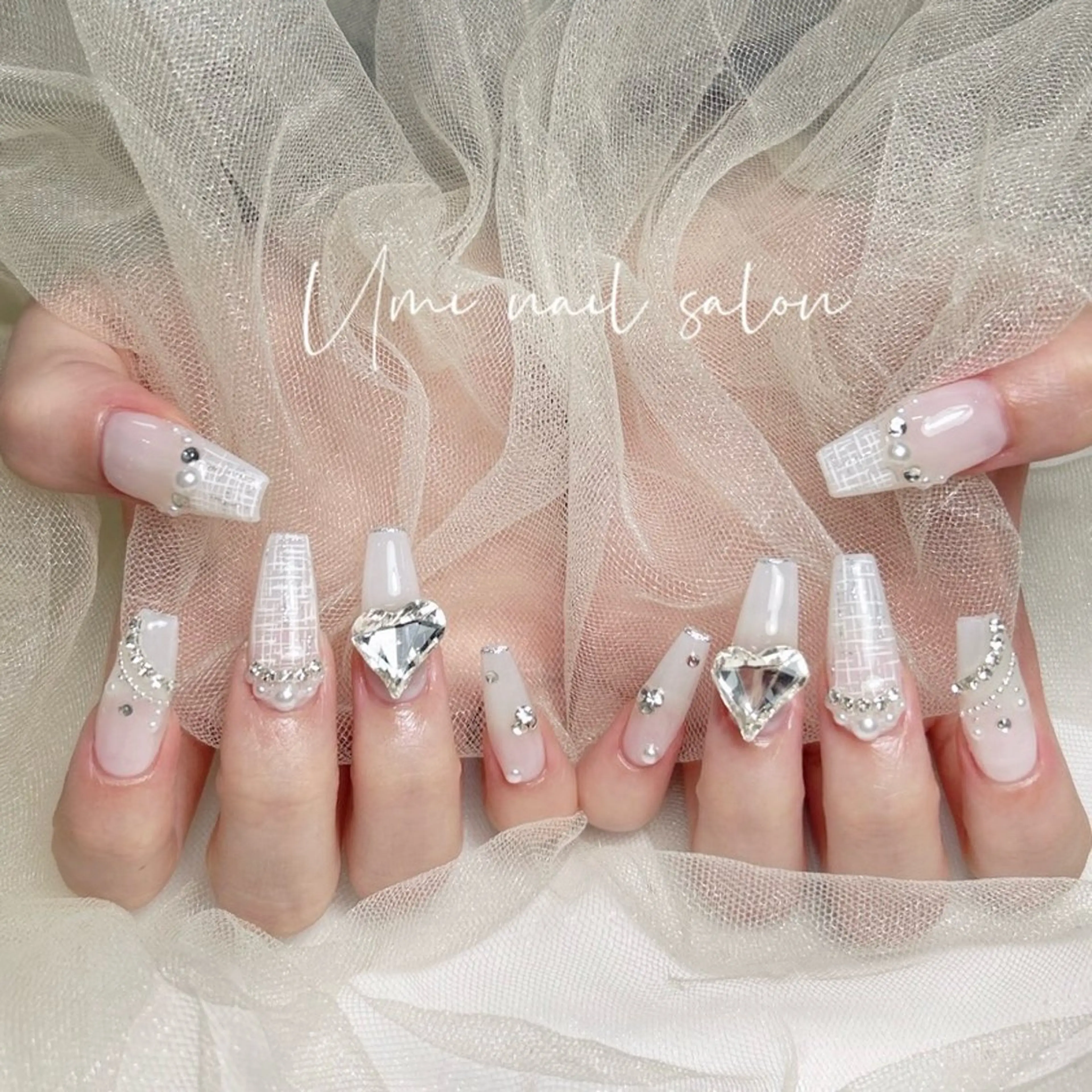 ネイル ハンドネイル ハンドケア Umi.yuri 🎀のネイルデザイン