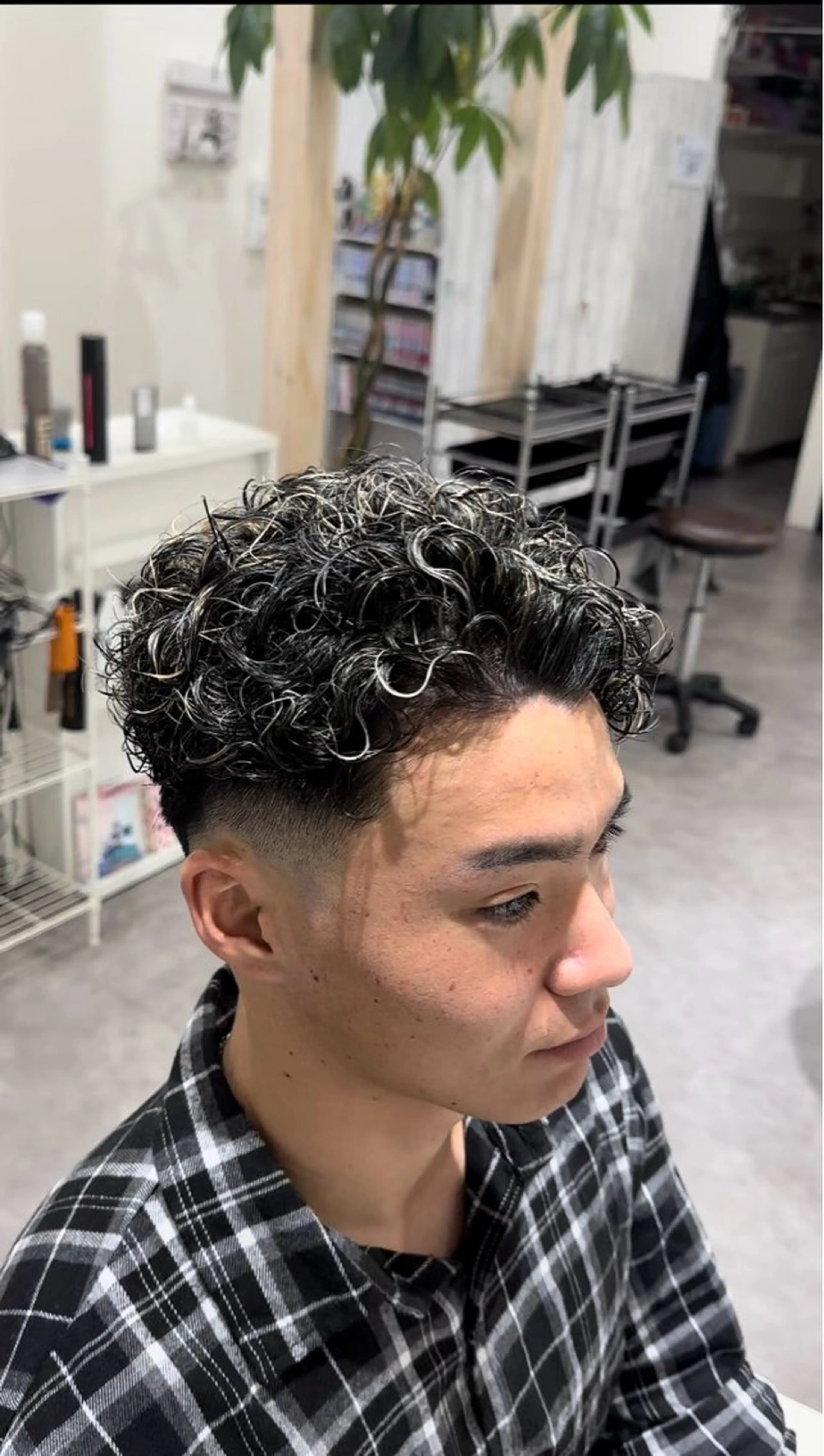 カット＋メッシュ＋パーマの写真