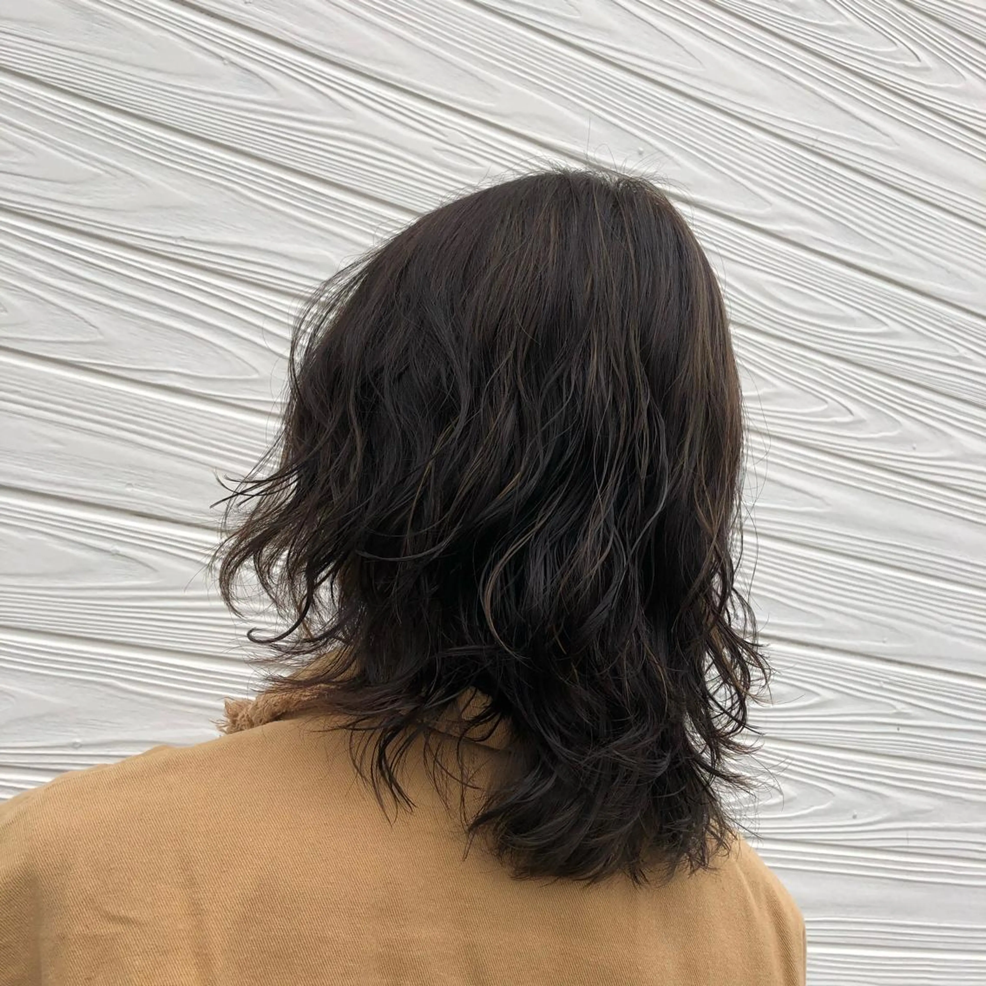 ミディアム ハイライト ヘアカラー 半田 知穂のヘアスタイル