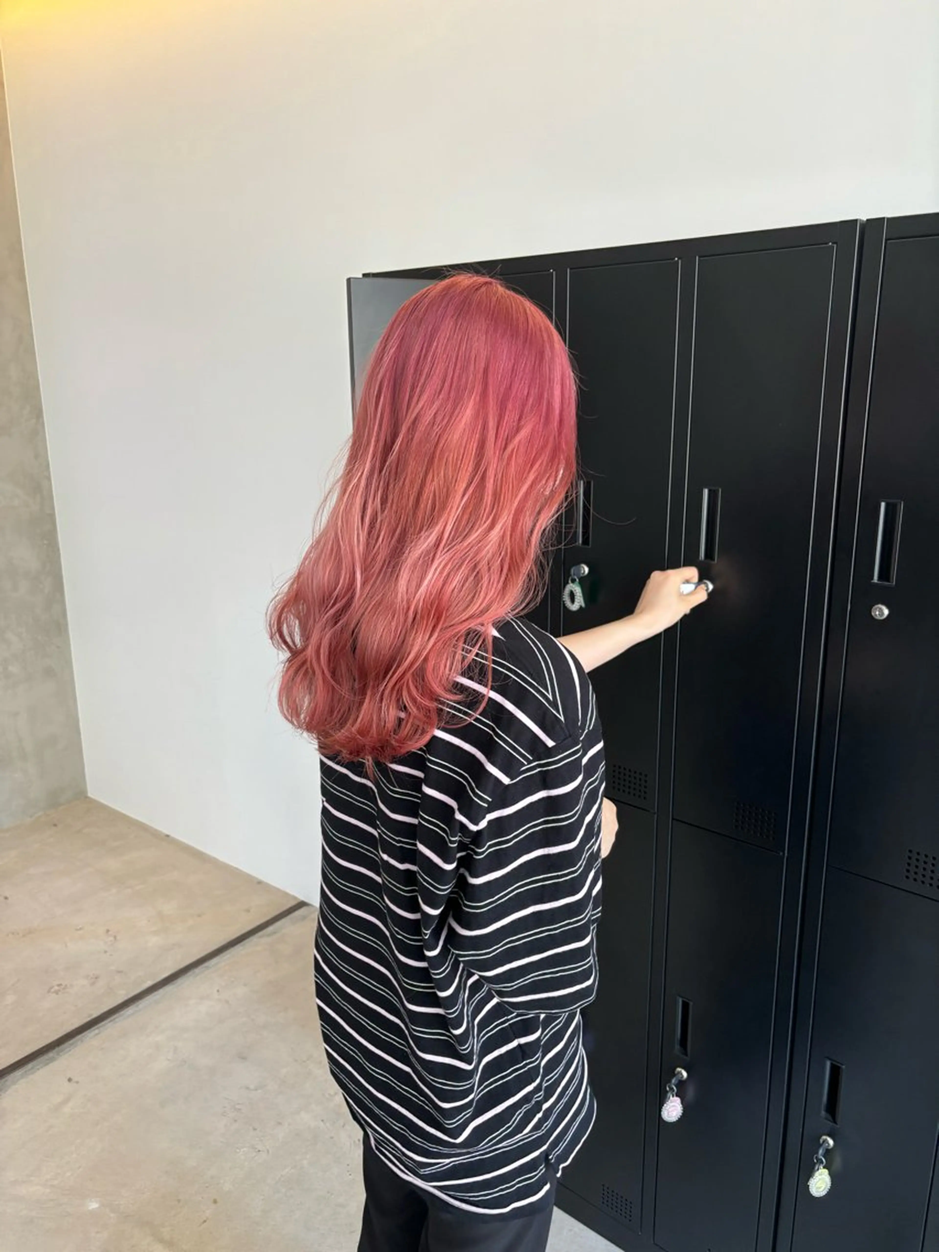 ロング カラー バレイヤージュ ブリーチ ケアブリーチ ダブルカラー イヤリングカラー 長谷川 湧のヘアスタイル