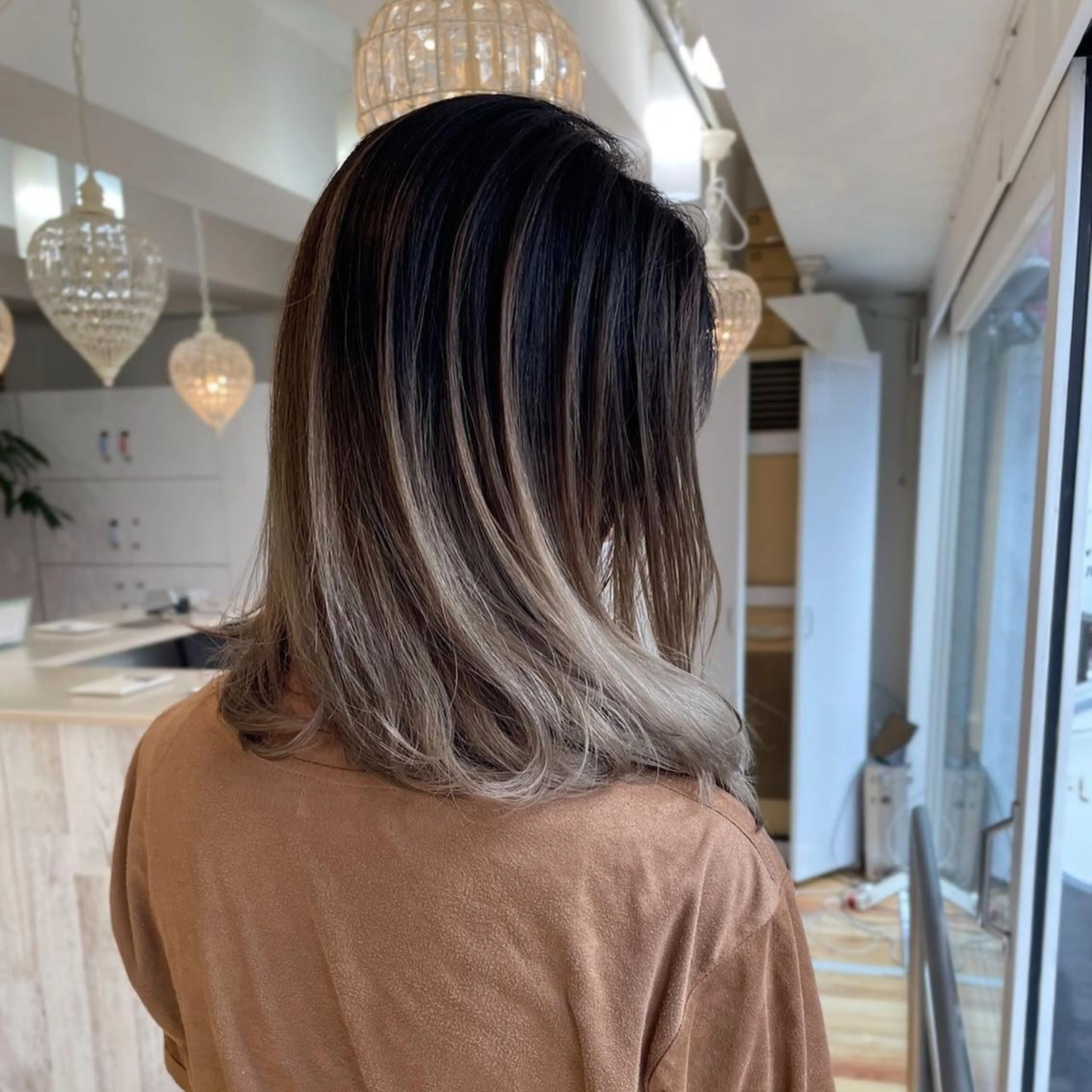 ミディアム カラー バレイヤージュ レイヤーカット ヘアカラー トリートメント Tao所属・藤川 大智のヘアスタイル