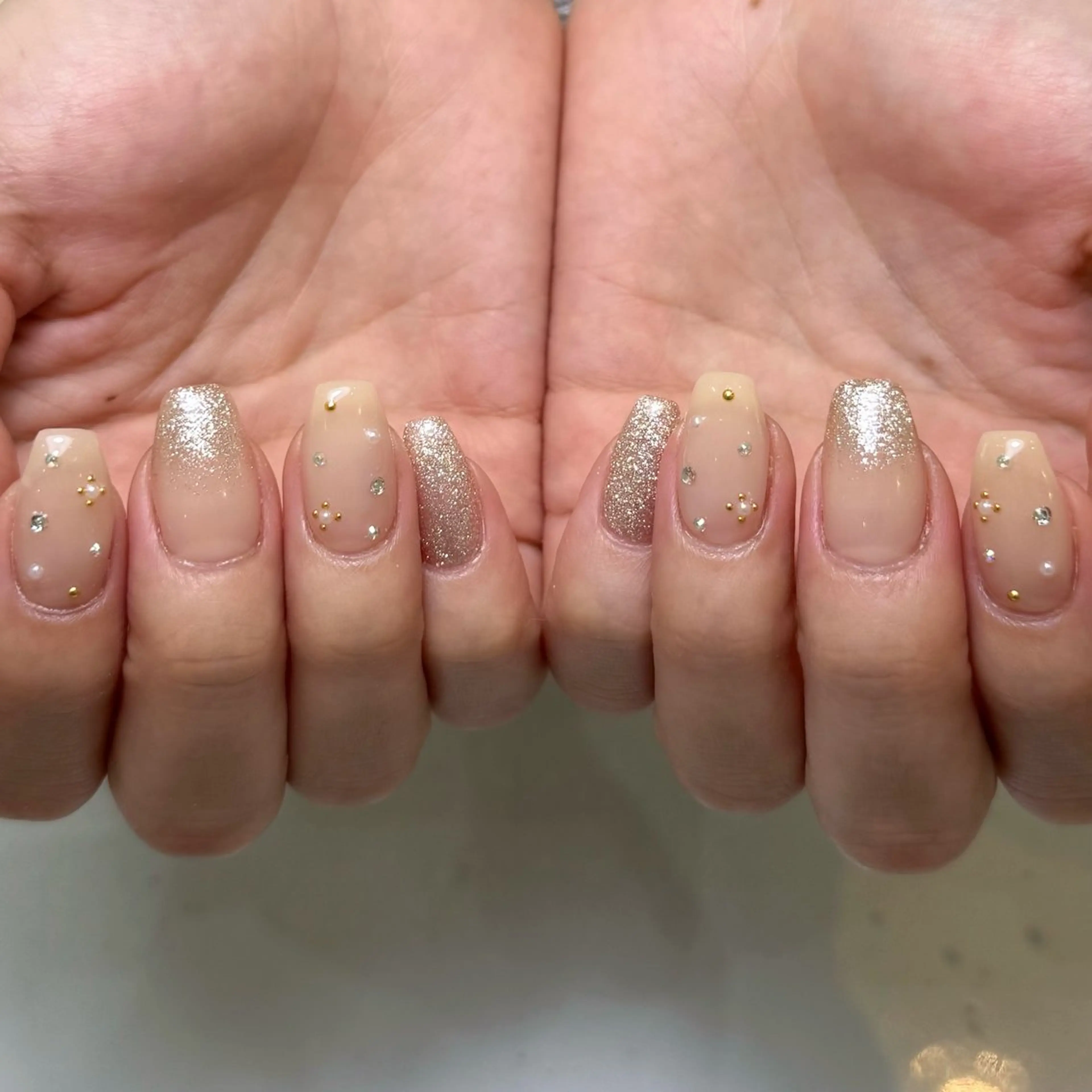 ネイル SAORI🎀 マグネット特化サロンのネイルデザイン