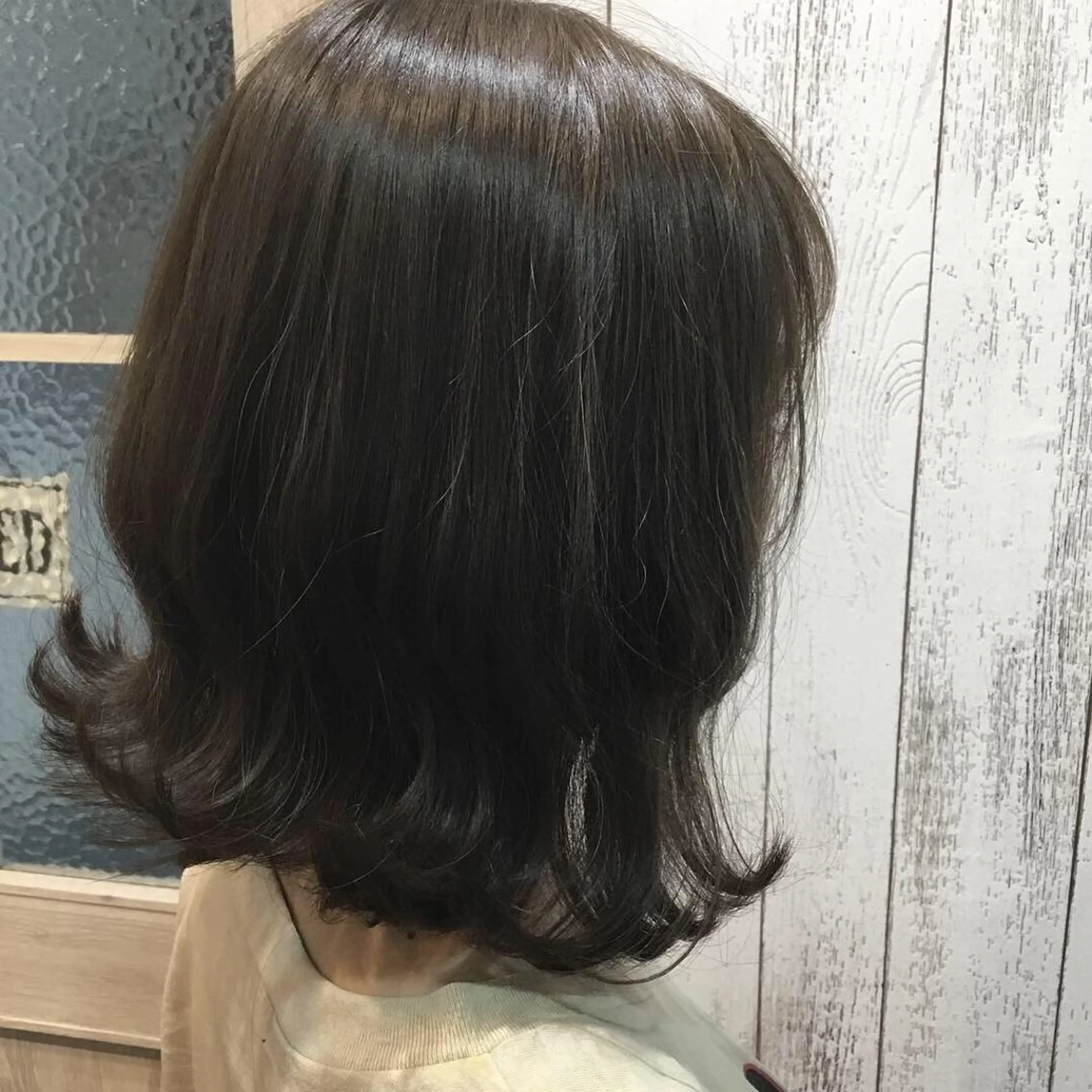 ミディアム カラー embrace エンブレイスのヘアスタイル