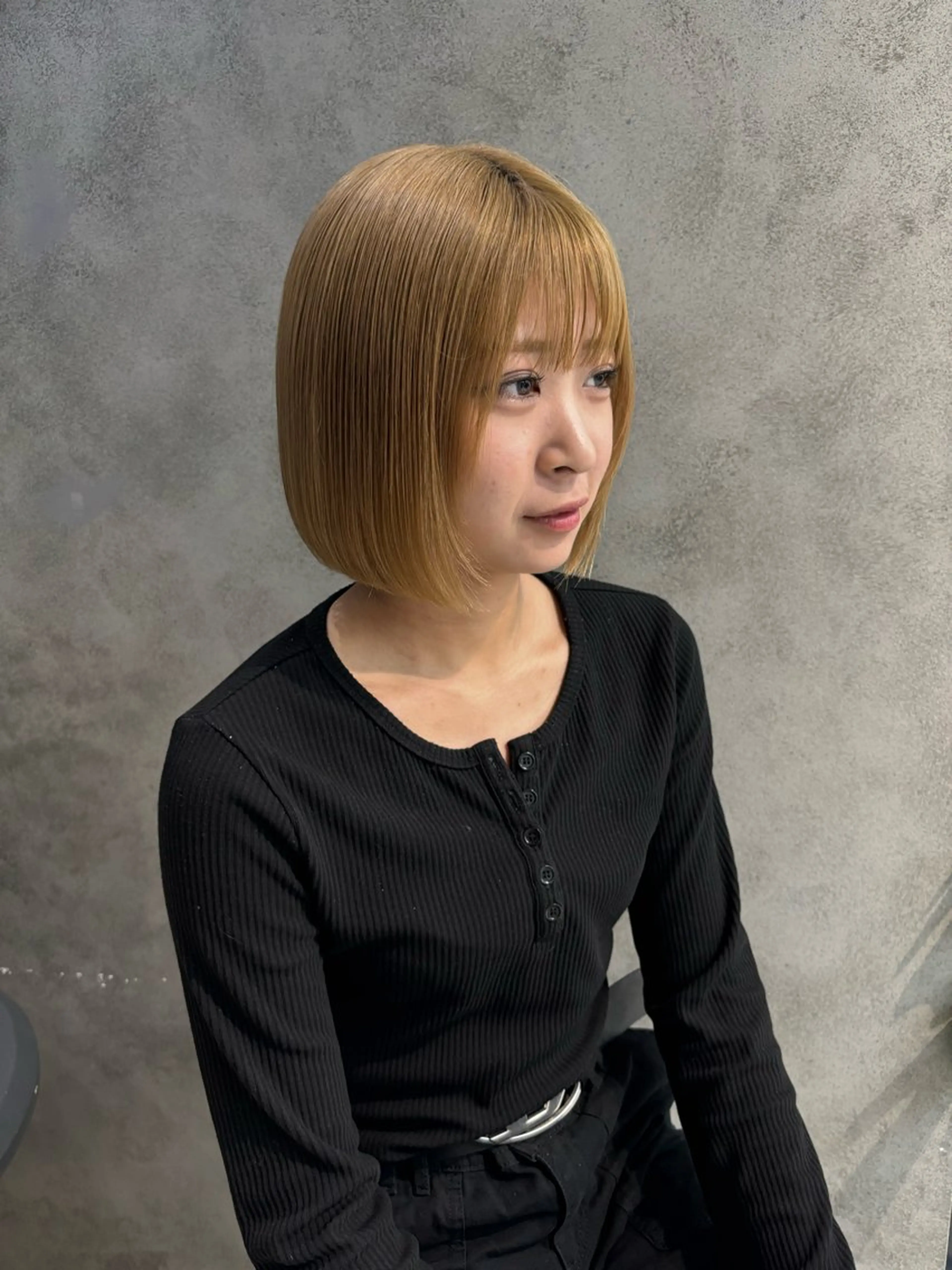 ショート カラー ヘアアレンジ ハイトーンカラー ボブ ボブ/透明感ベージュ 🫧クルミ🌟のヘアスタイル