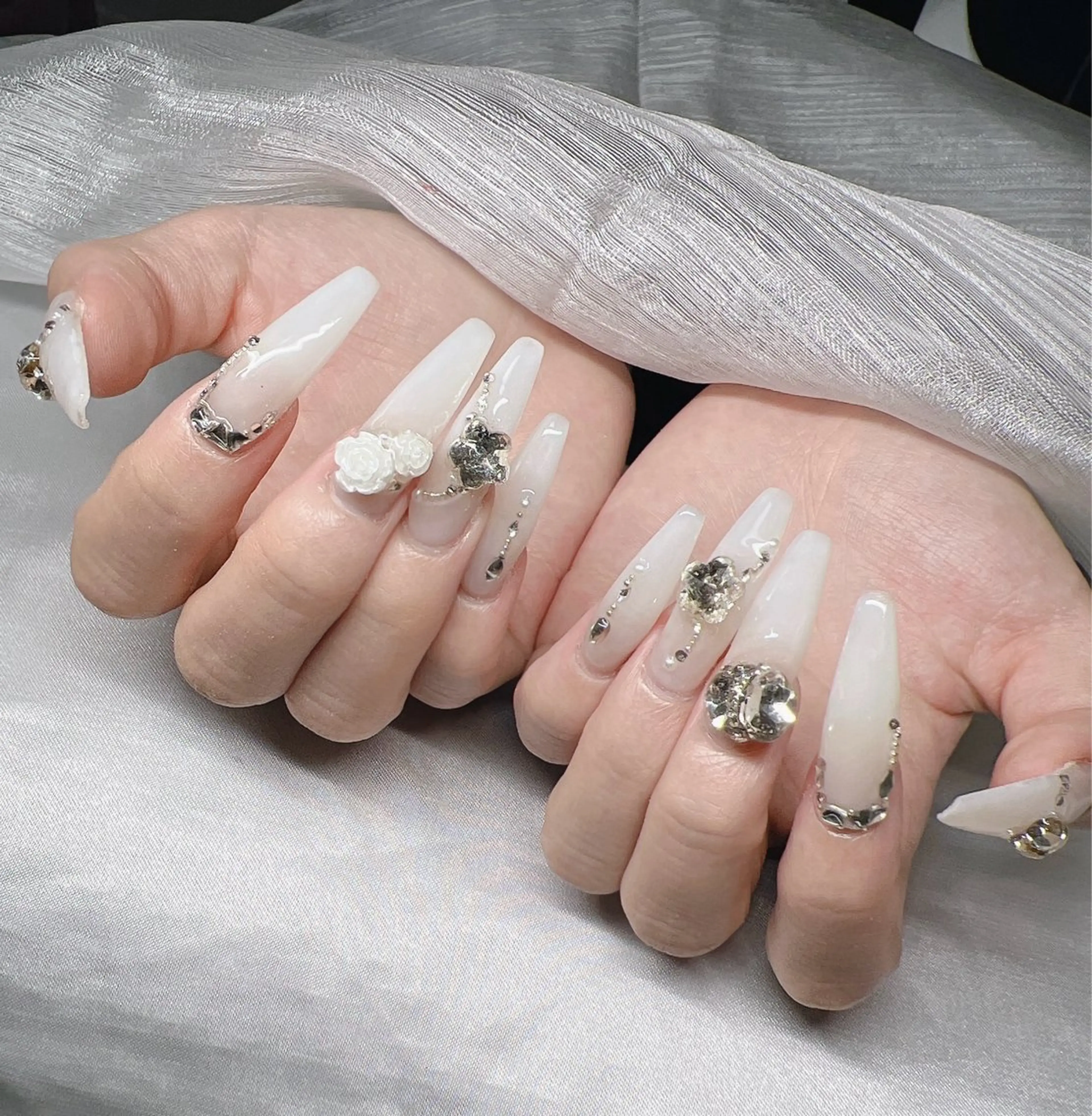 ネイル ハンドネイル Lee Nailsのネイルデザイン