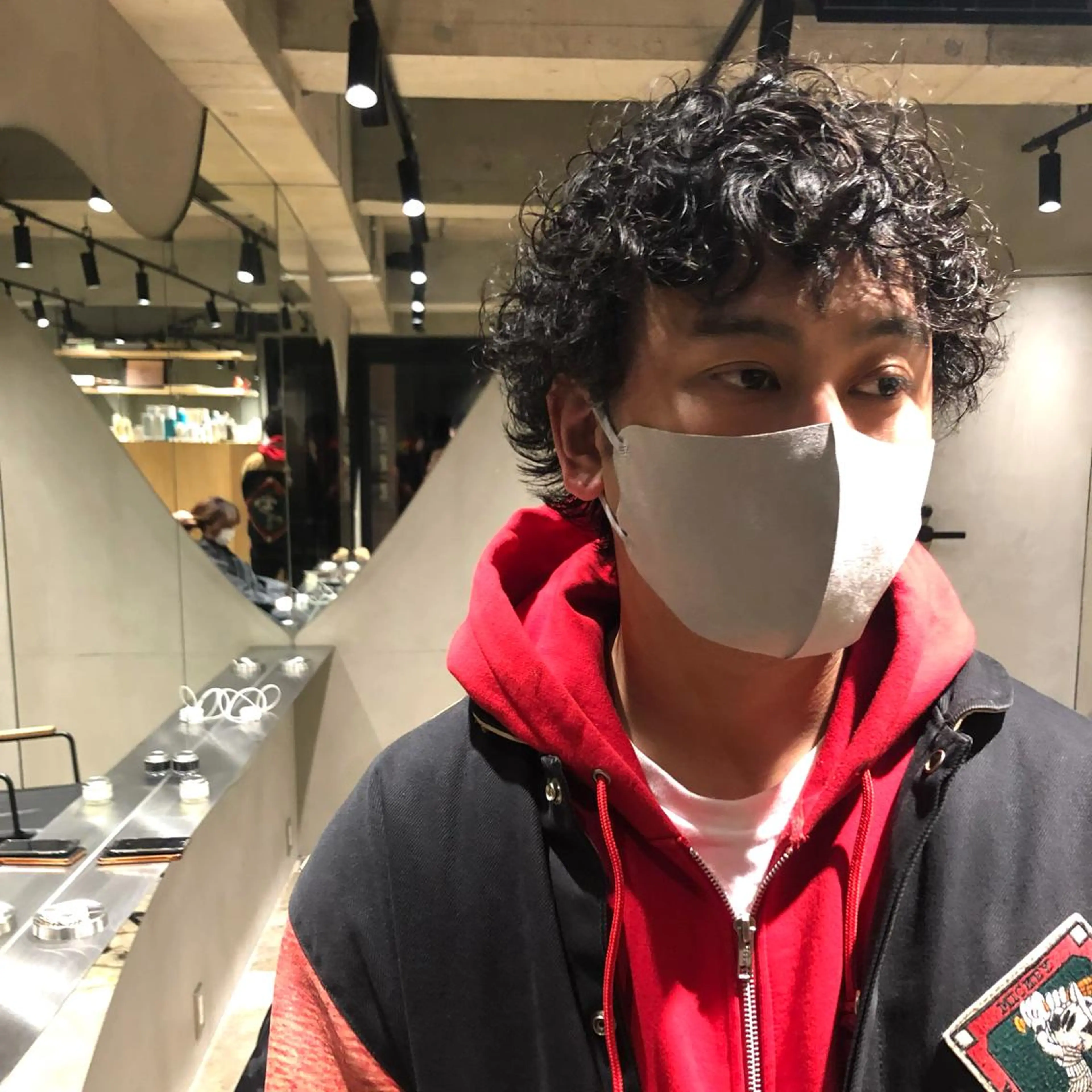 パーマ メンズ ショートボブ メンズブリーチ メンズデザインカット フェードカット メンズハイライト カット パーマ 🌈圧倒的デザイン パーマ　関和希のヘアスタイル