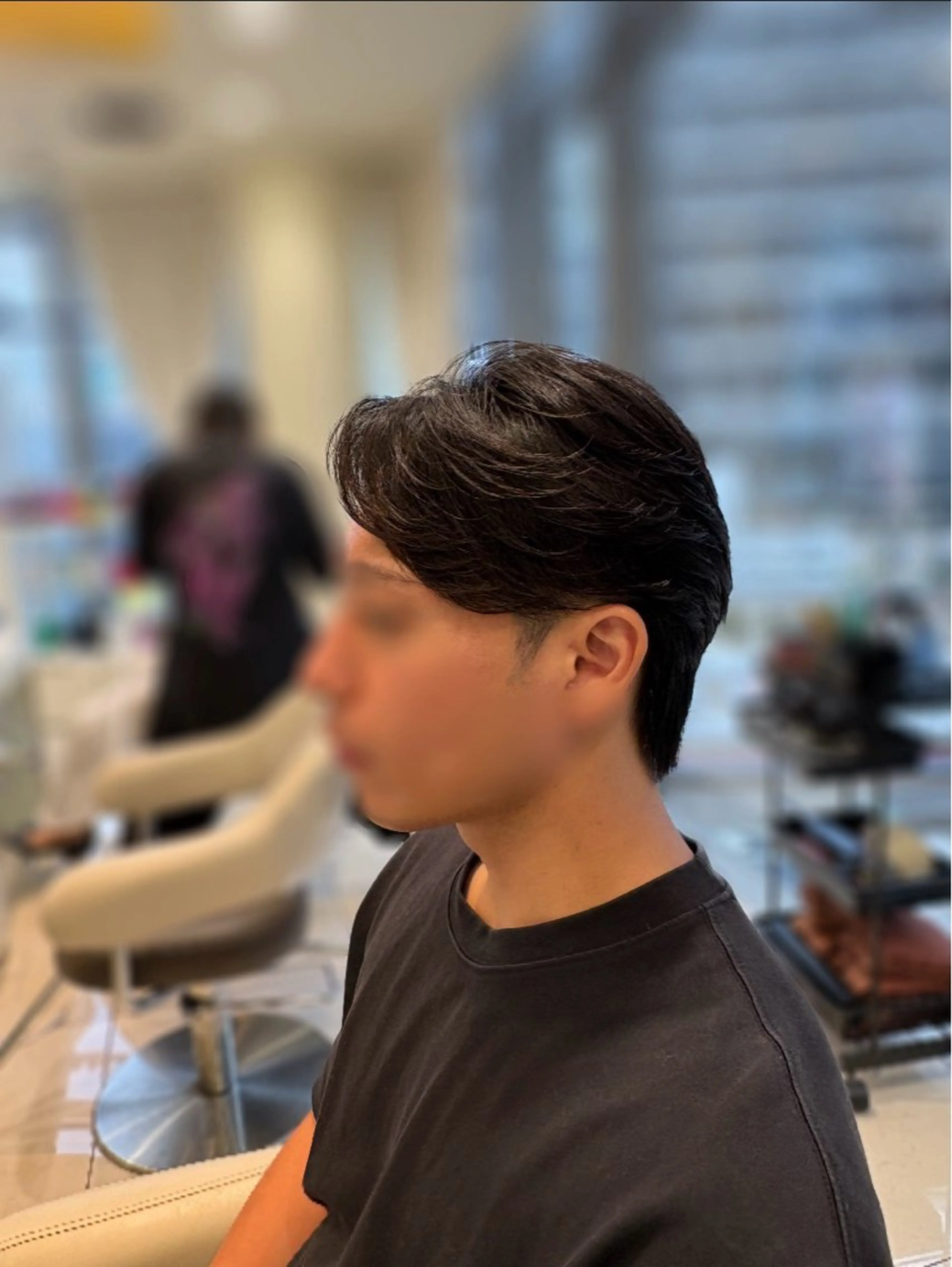 メンズ カット 縮毛矯正 センターパート 川島爽楽のヘアスタイル