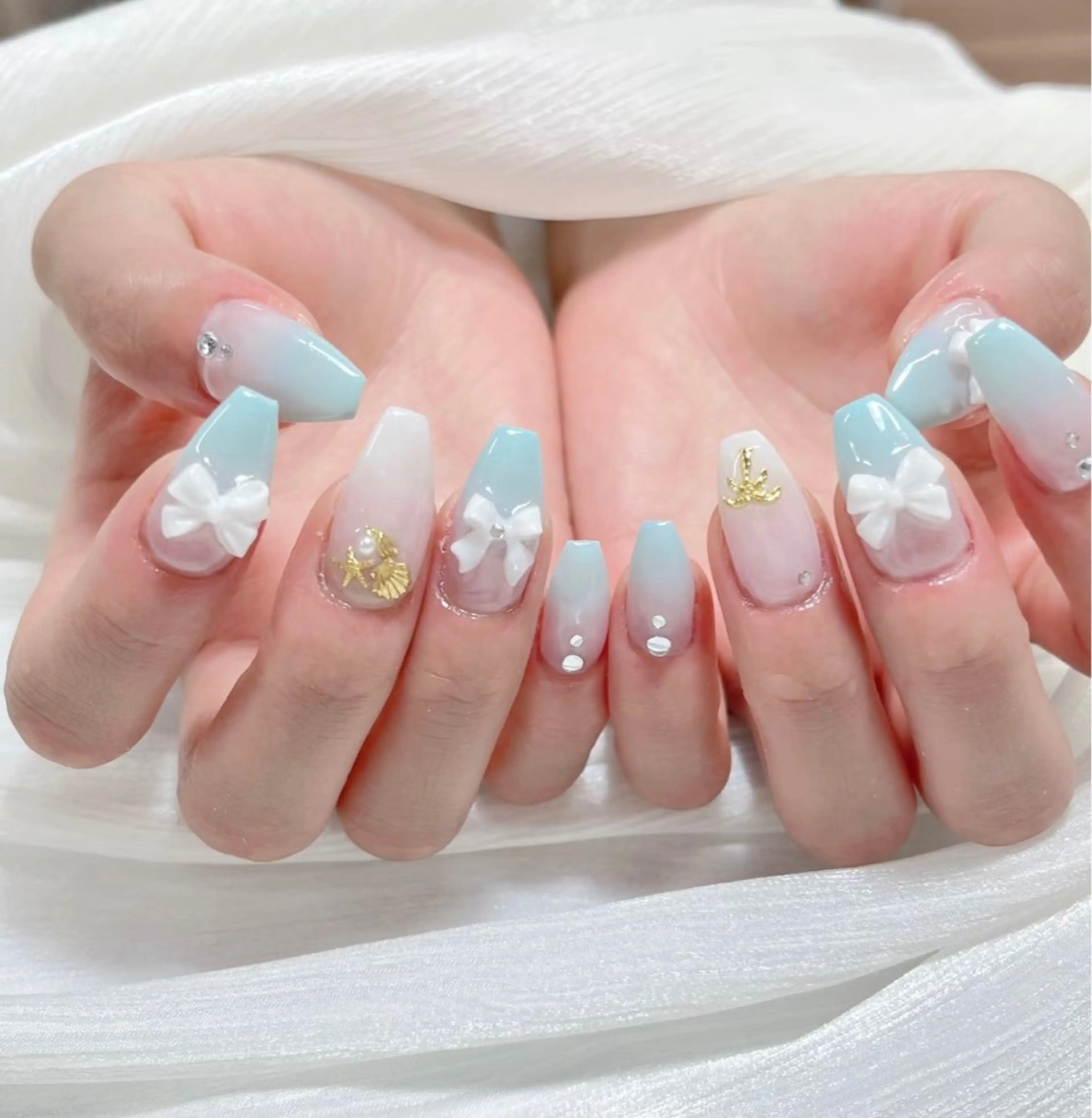 ネイル 穎 アオリのネイルデザイン