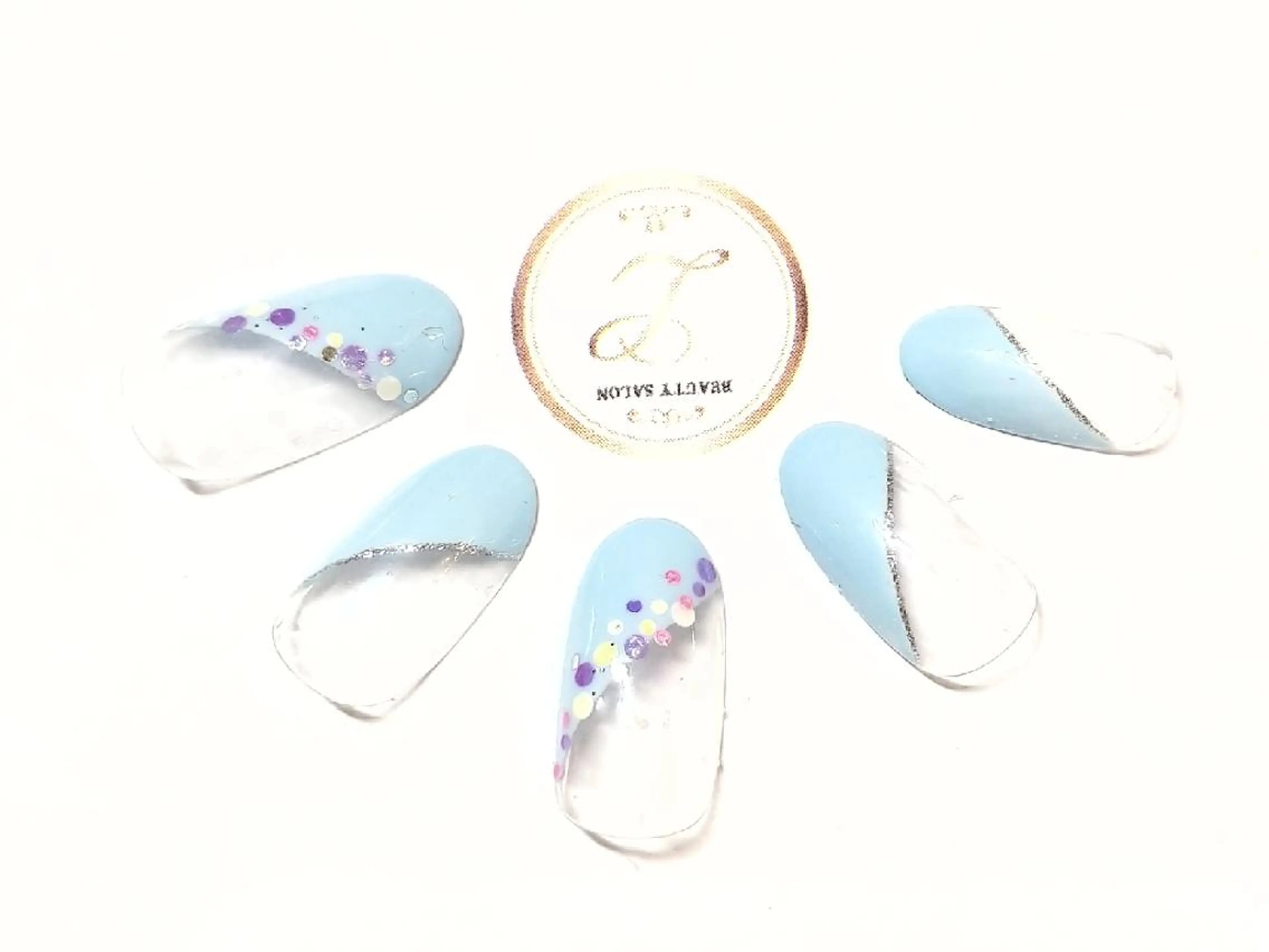 ネイル フレンチネイル 斜めフレンチ nail salon lux所属・ネイリスト yukaのネイルデザイン