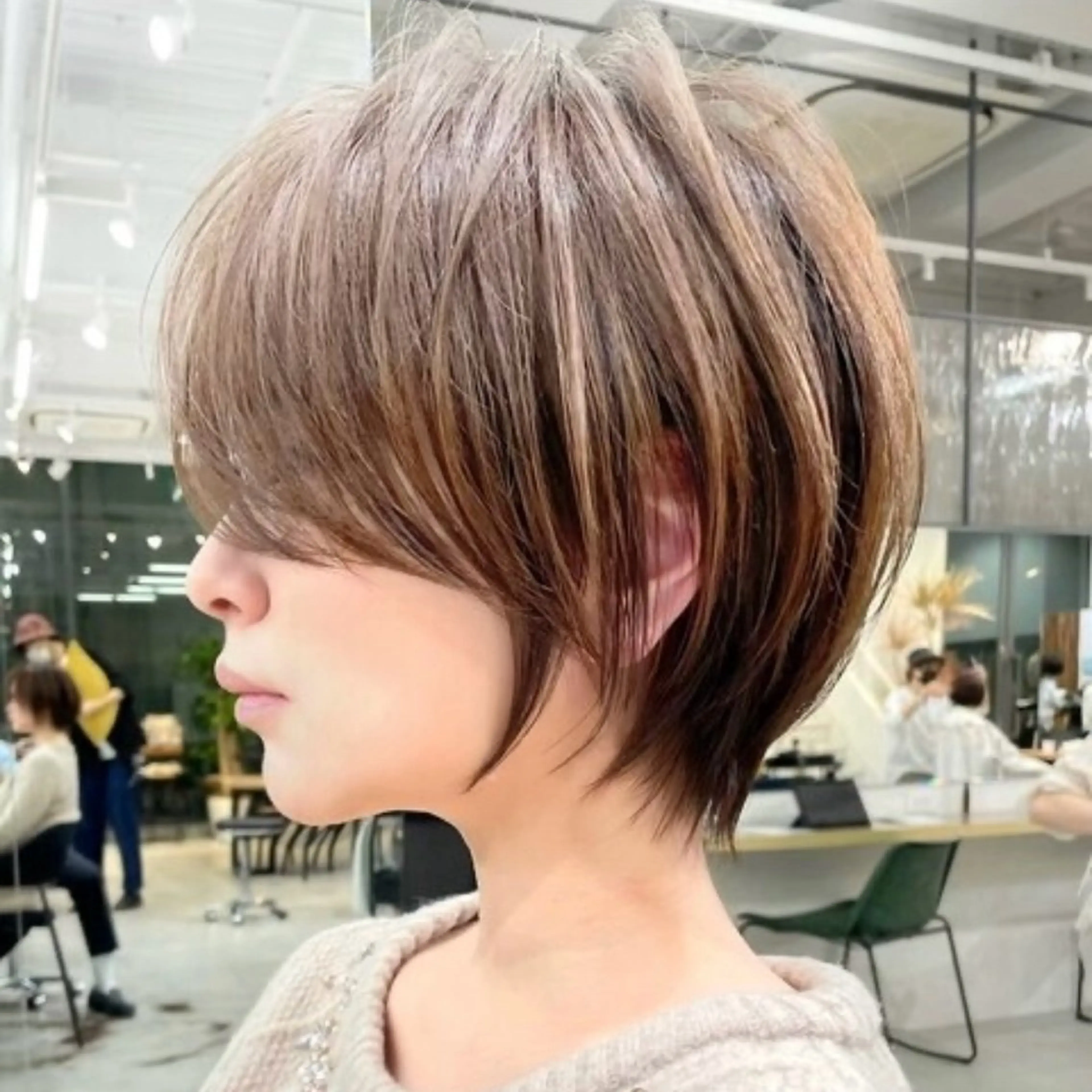 【🤍1月限定クーポン🤍】カット➕白髪ぼかし➕ダメージ補修トリートメントの写真