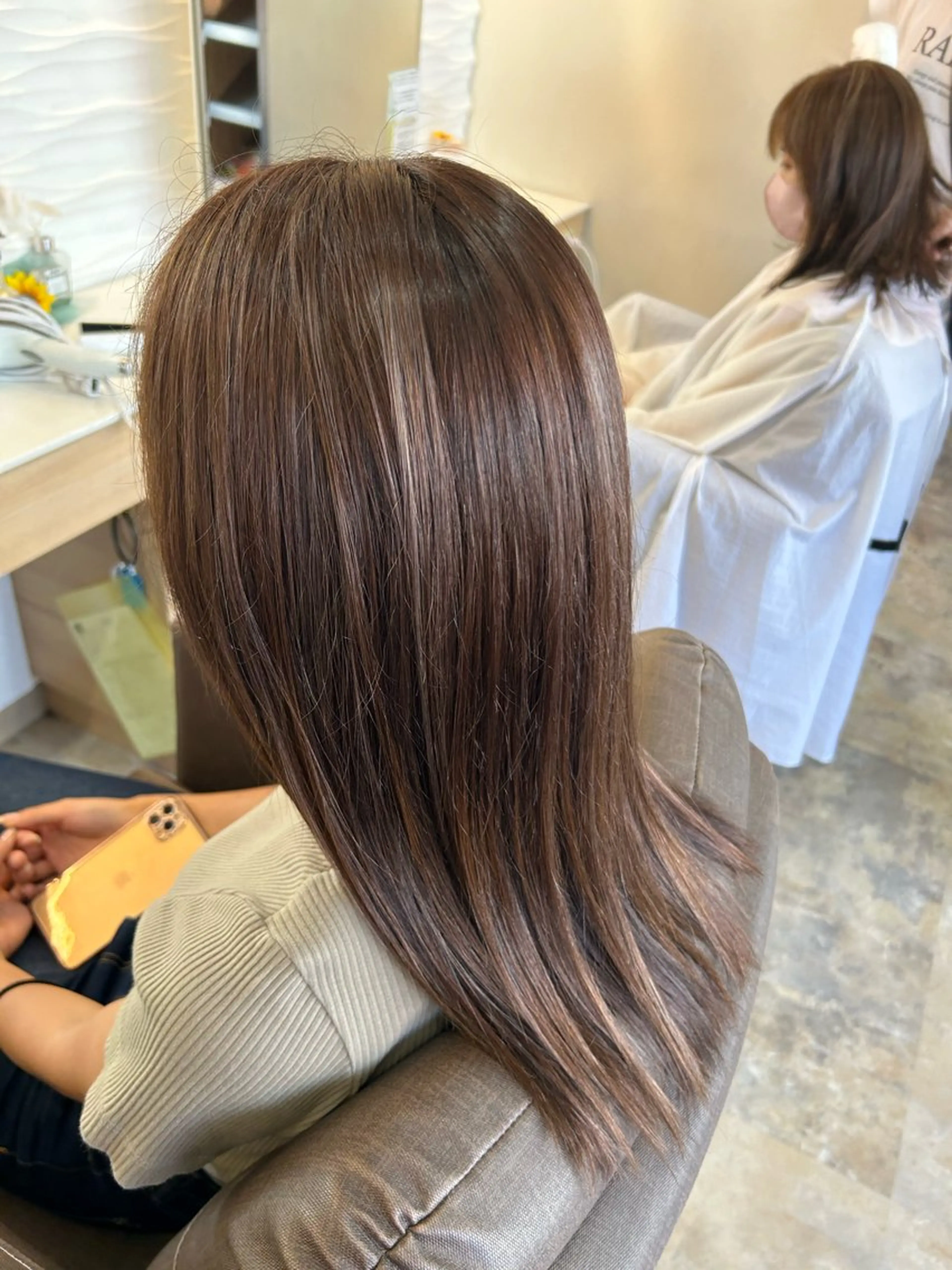 カラー 透明感カラー ハイライトカラー boymeetsgirl所属・宮田 龍斗のヘアスタイル