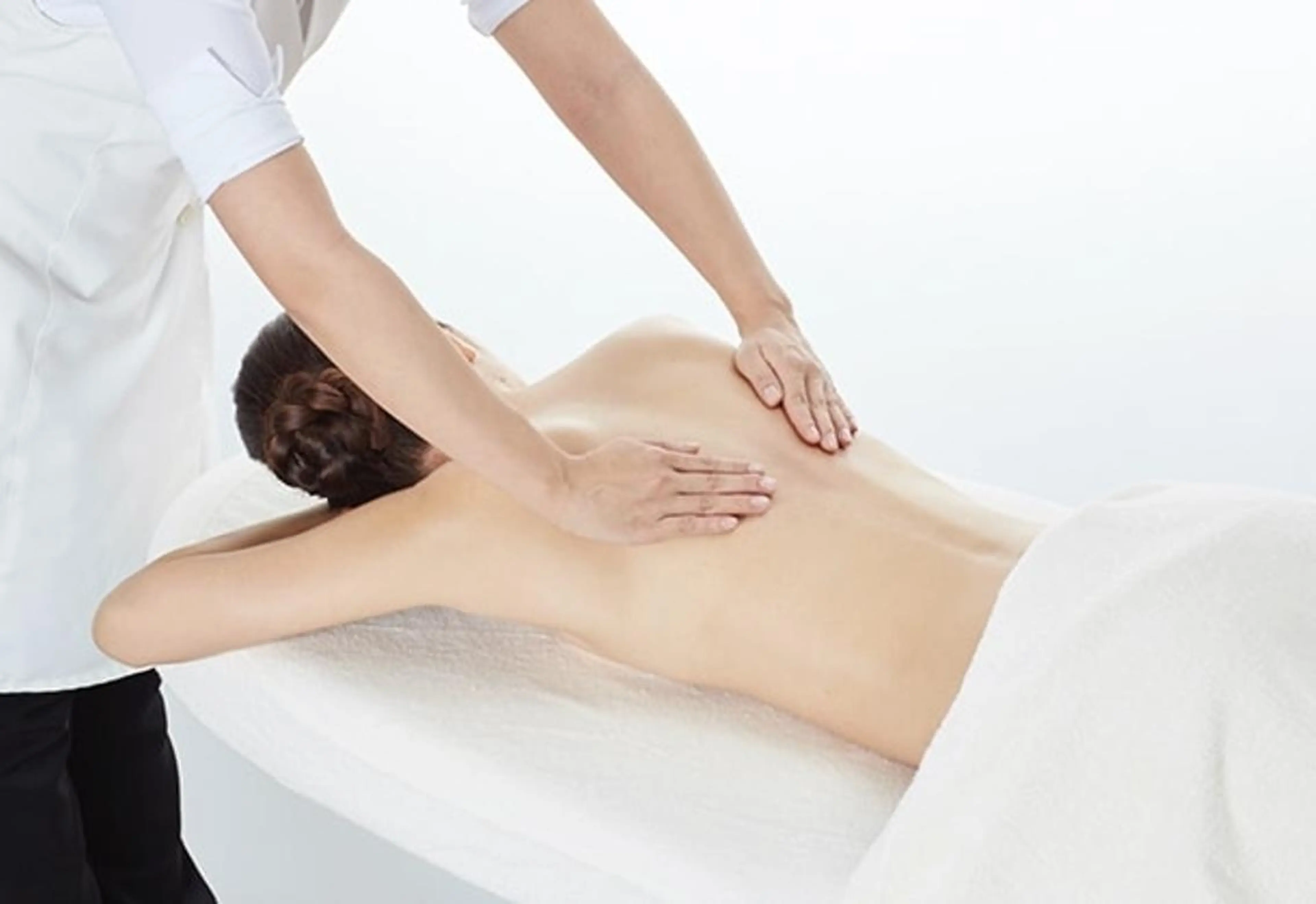 背中、二の腕のボディラインが気になる方✨背中・肩・腕のオイルリンパマッサージの写真