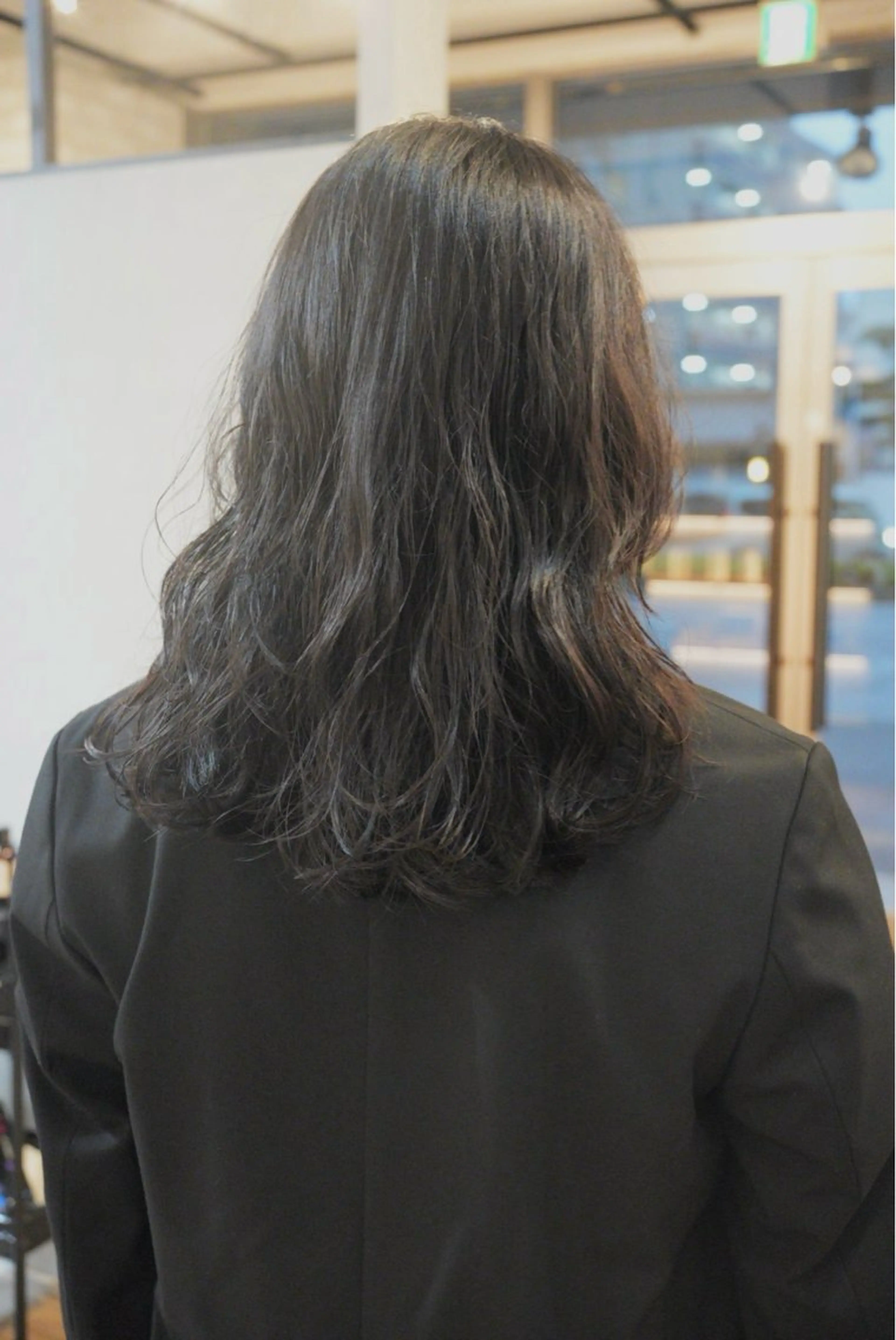 セミロング パーマ カット パーマ トリートメント Basis 田口豪司のヘアスタイル