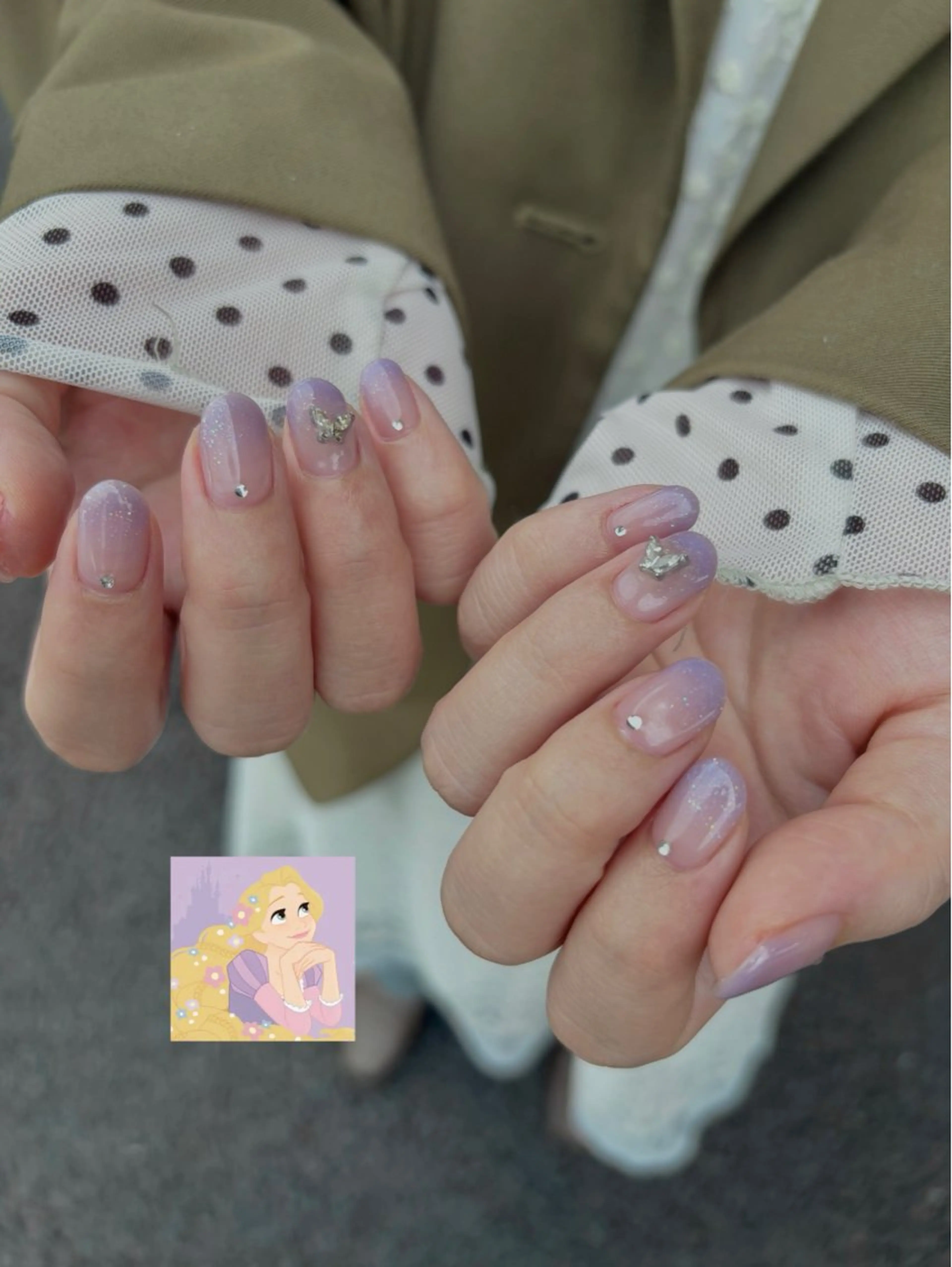 ネイル グラデーション キラキラネイル 韓国ネイル シンプルネイル ストーンネイル ハンドネイル acs.n所属・ネイル，耳つぼ 風間すみれのその他イメージ