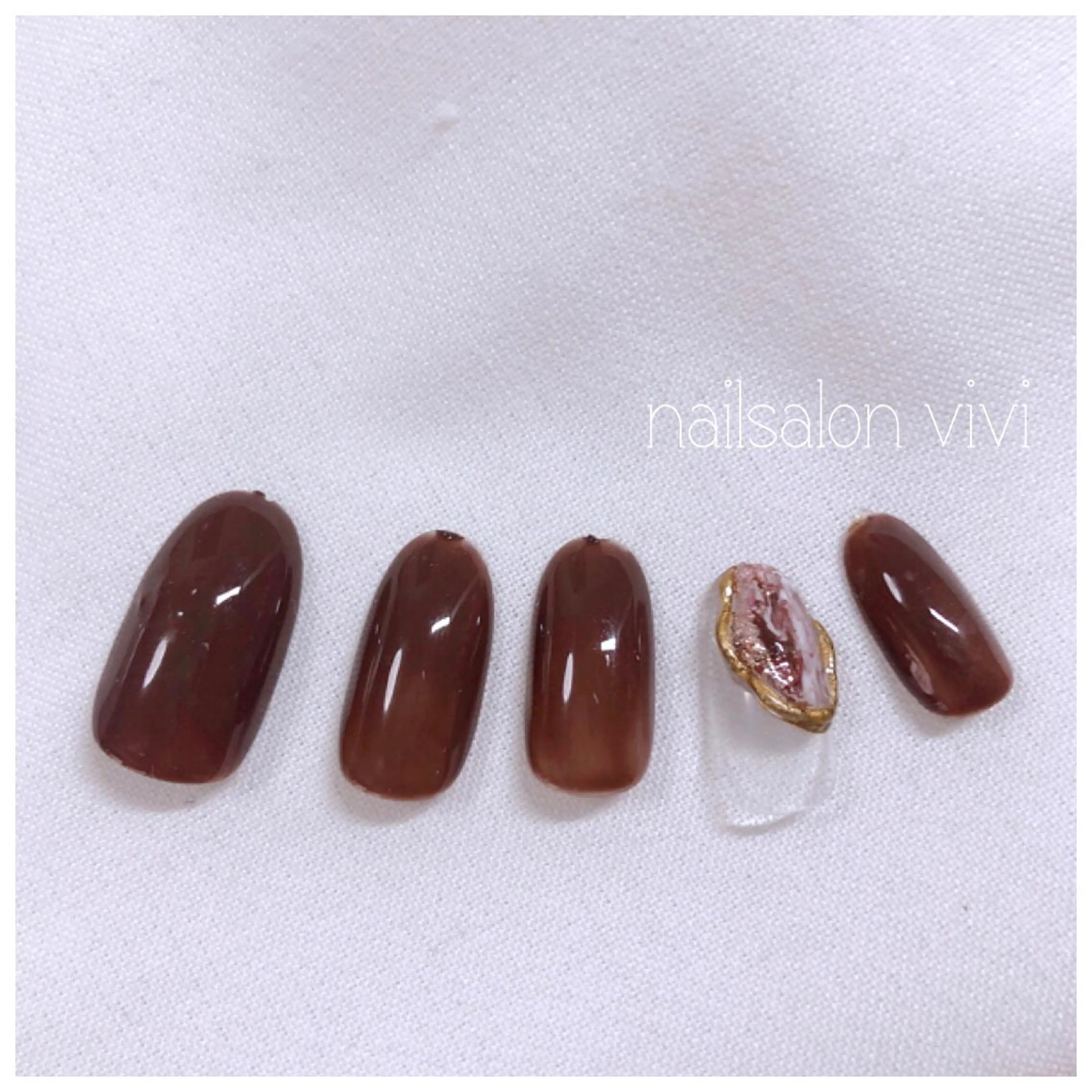 ネイル ＶＩＶＩ nailsalonのネイルデザイン
