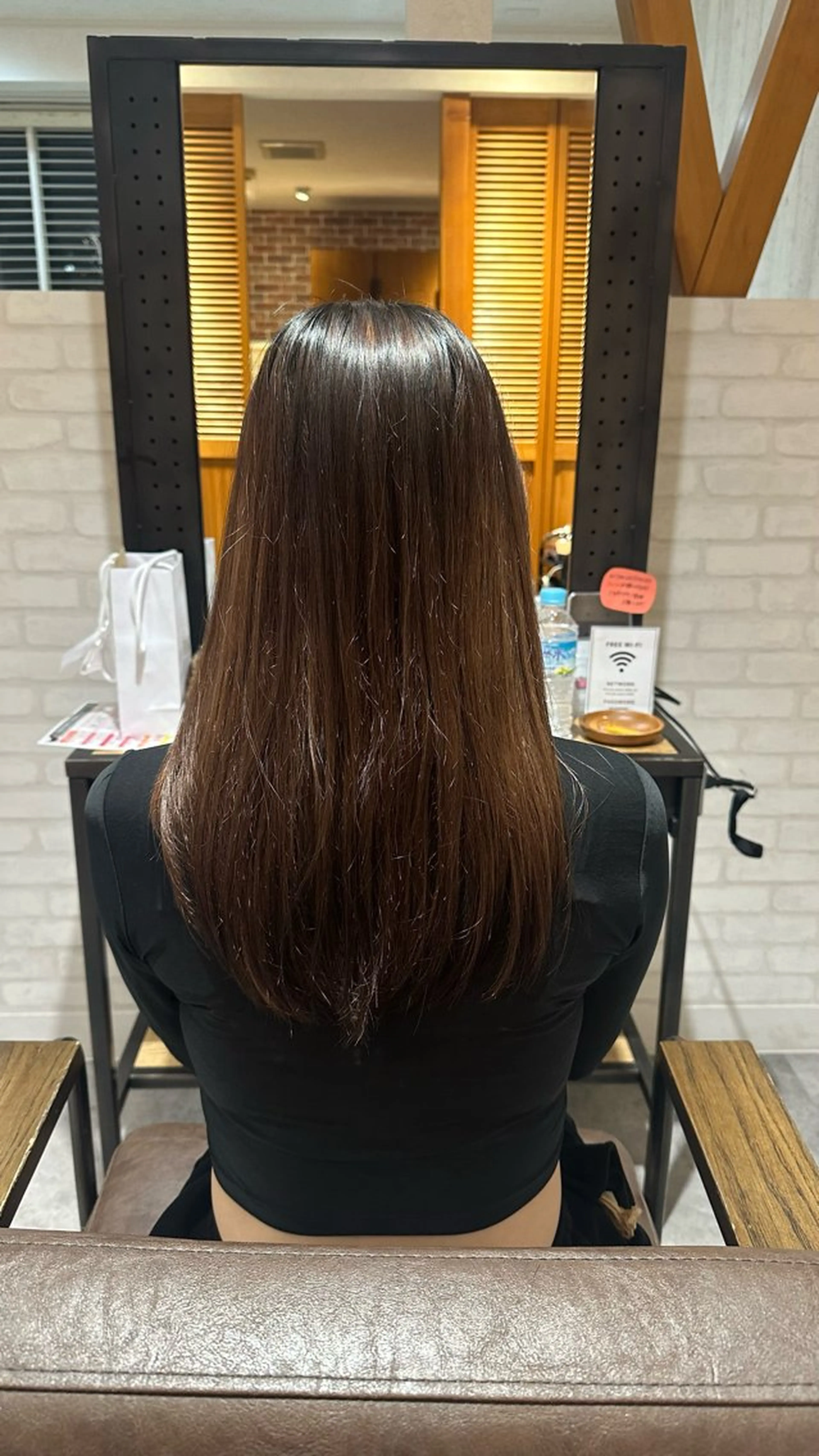 カラー ブリーチ 松本 羅華のヘアスタイル