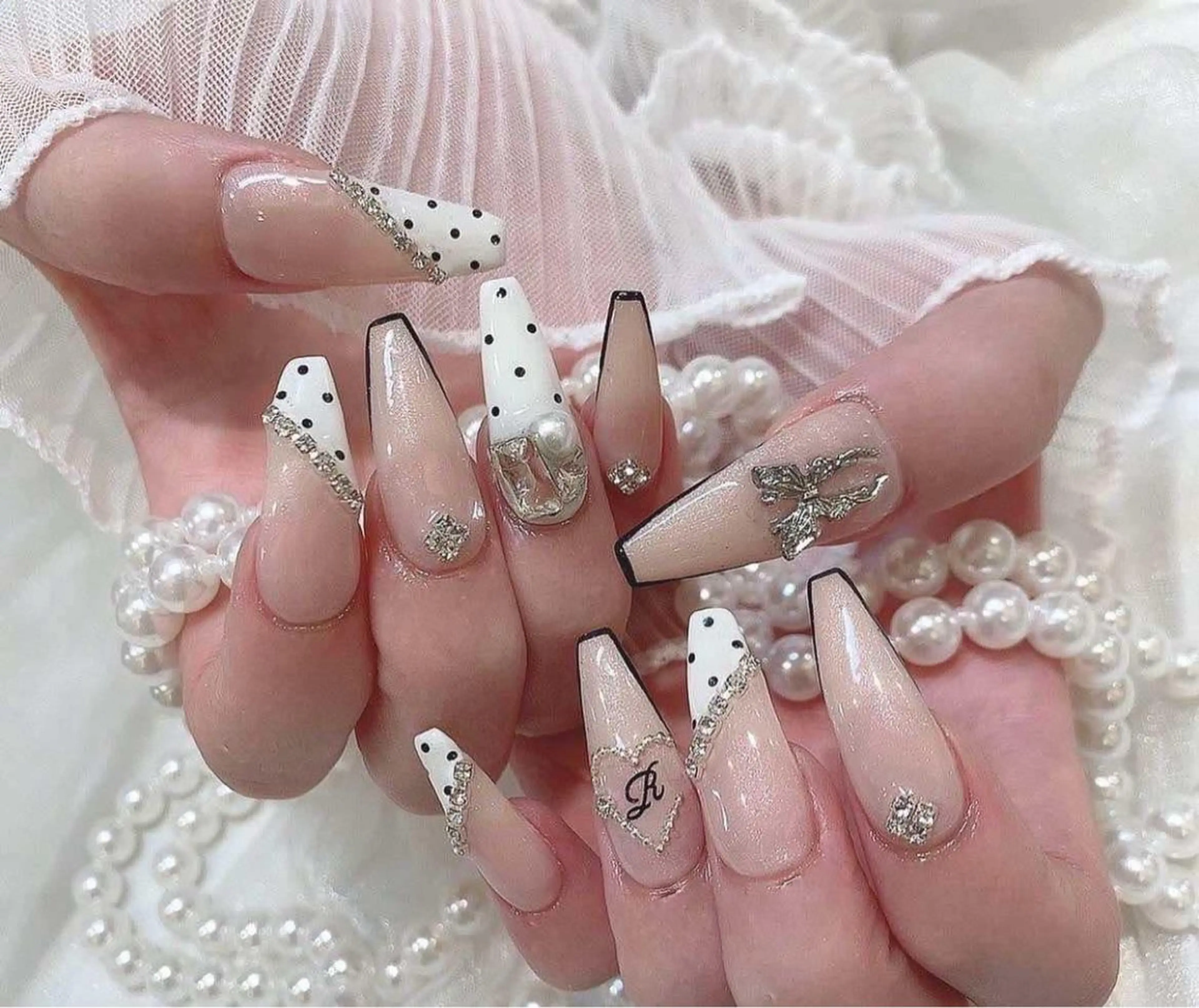 ネイル アートネイル 長さ出し ジェルネイル キラキラネイル マグネットネイル Lee Nails チップ長さだし専門店のネイルデザイン