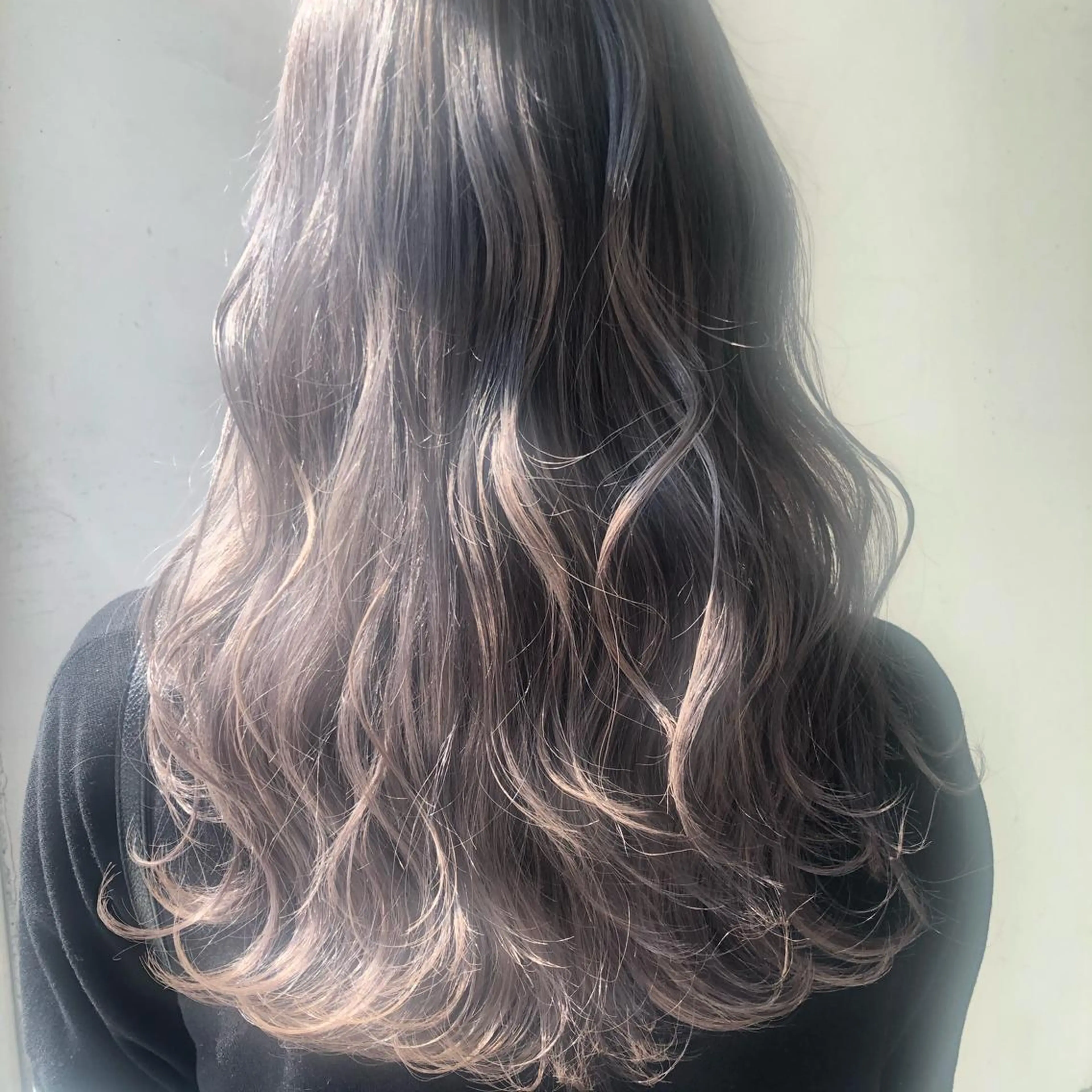 ロング カラー グレージュ ラベンダーカラー ラベンダーグレージュ ラベンダーグレー 💚 nao💚のヘアスタイル