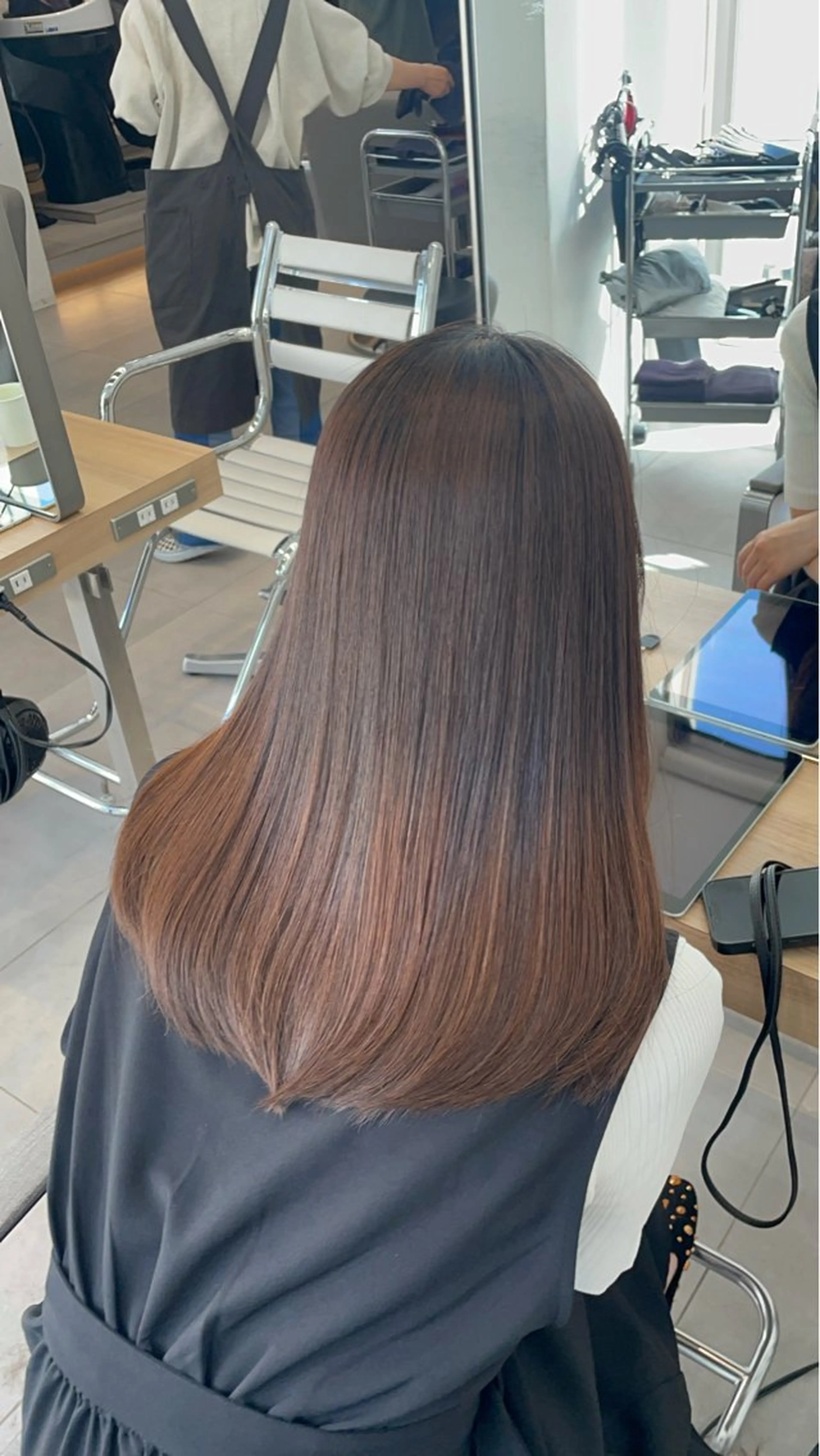 セミロング カット 縮毛矯正 トリートメント ヘッドスパ ✨髪質改善✨美髪 矯正🫧小泉のヘアスタイル