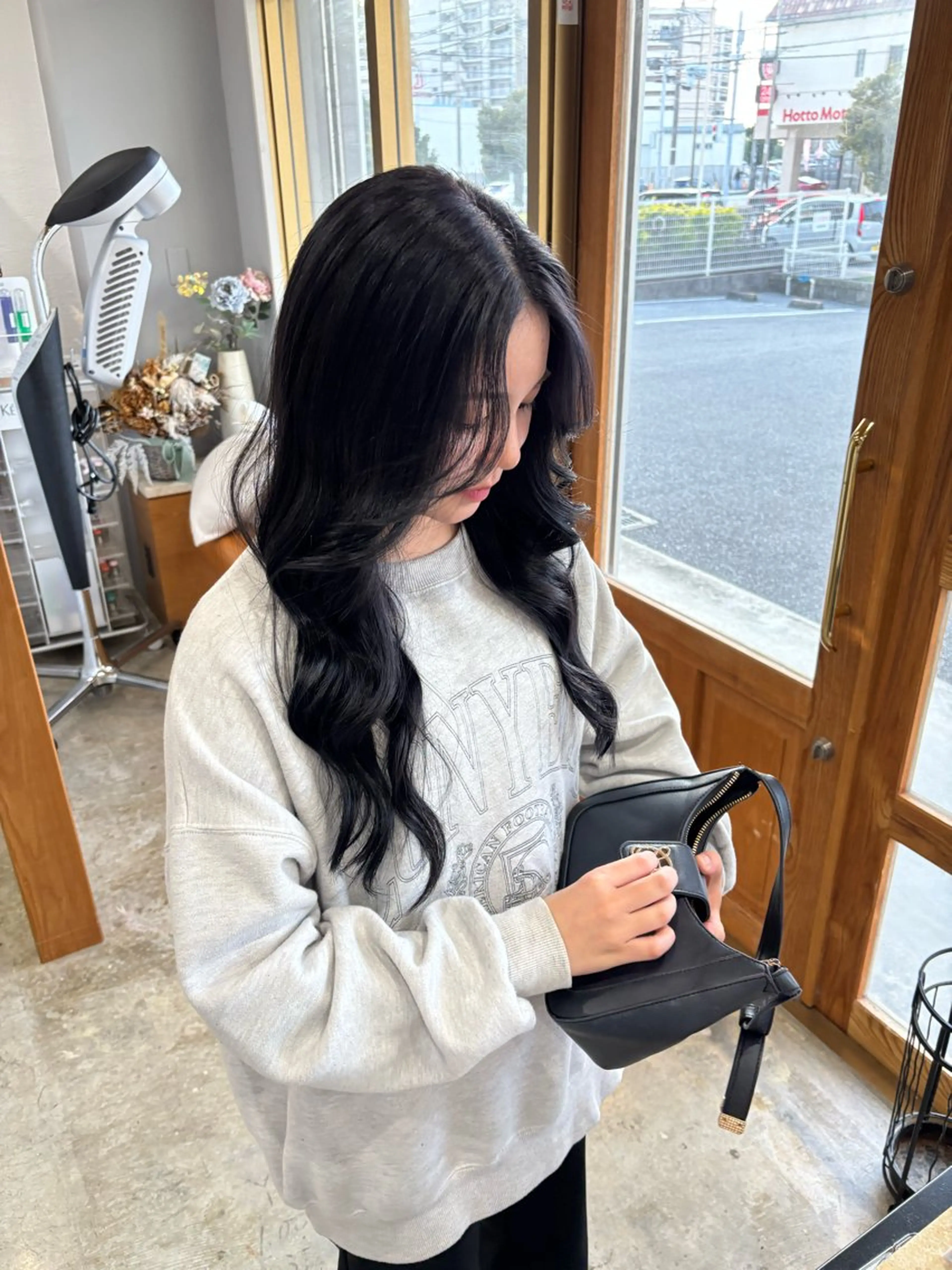 ロング ヘアカラー miloc Maikaのヘアスタイル