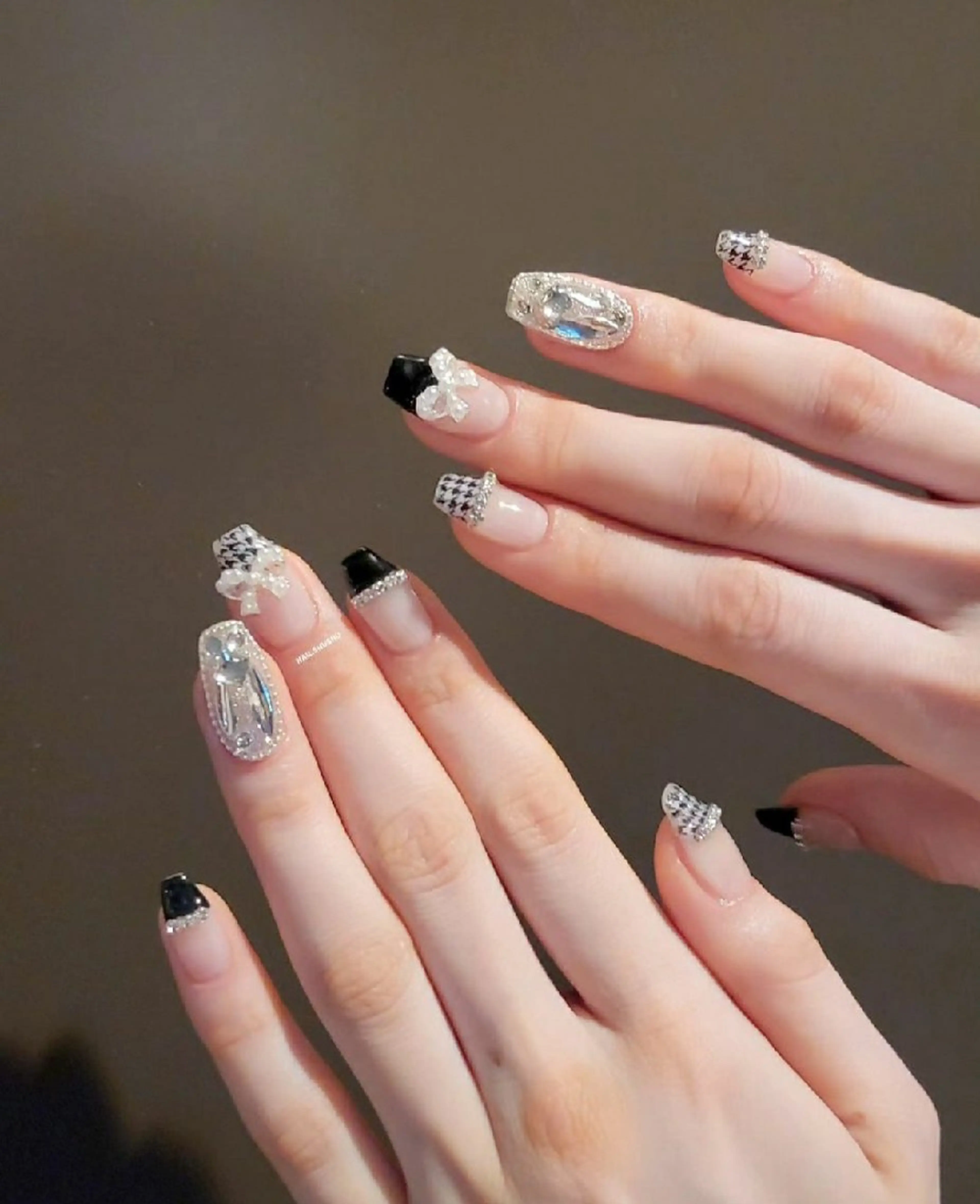 ネイル 持ち込み ニュアンスネイル ワンカラーネイル シンプルネイル 冬ネイル ハンドネイル 3dパーツ/流行り 👧shushu❤️のネイルデザイン