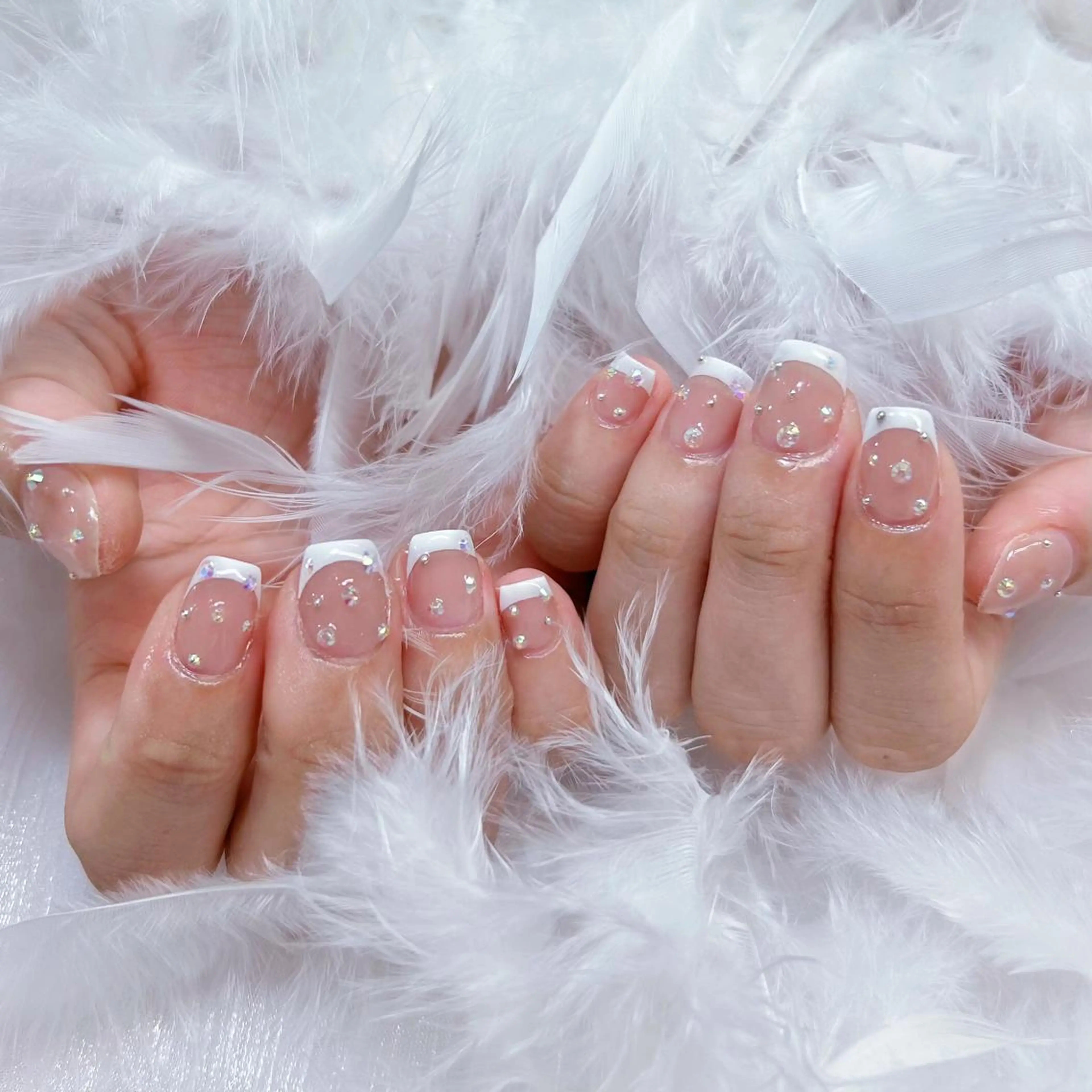 ネイル アートネイル オーロラネイル ガーリー キラキラネイル 韓国ネイル DIANMOND NAIL🌸のネイルデザイン
