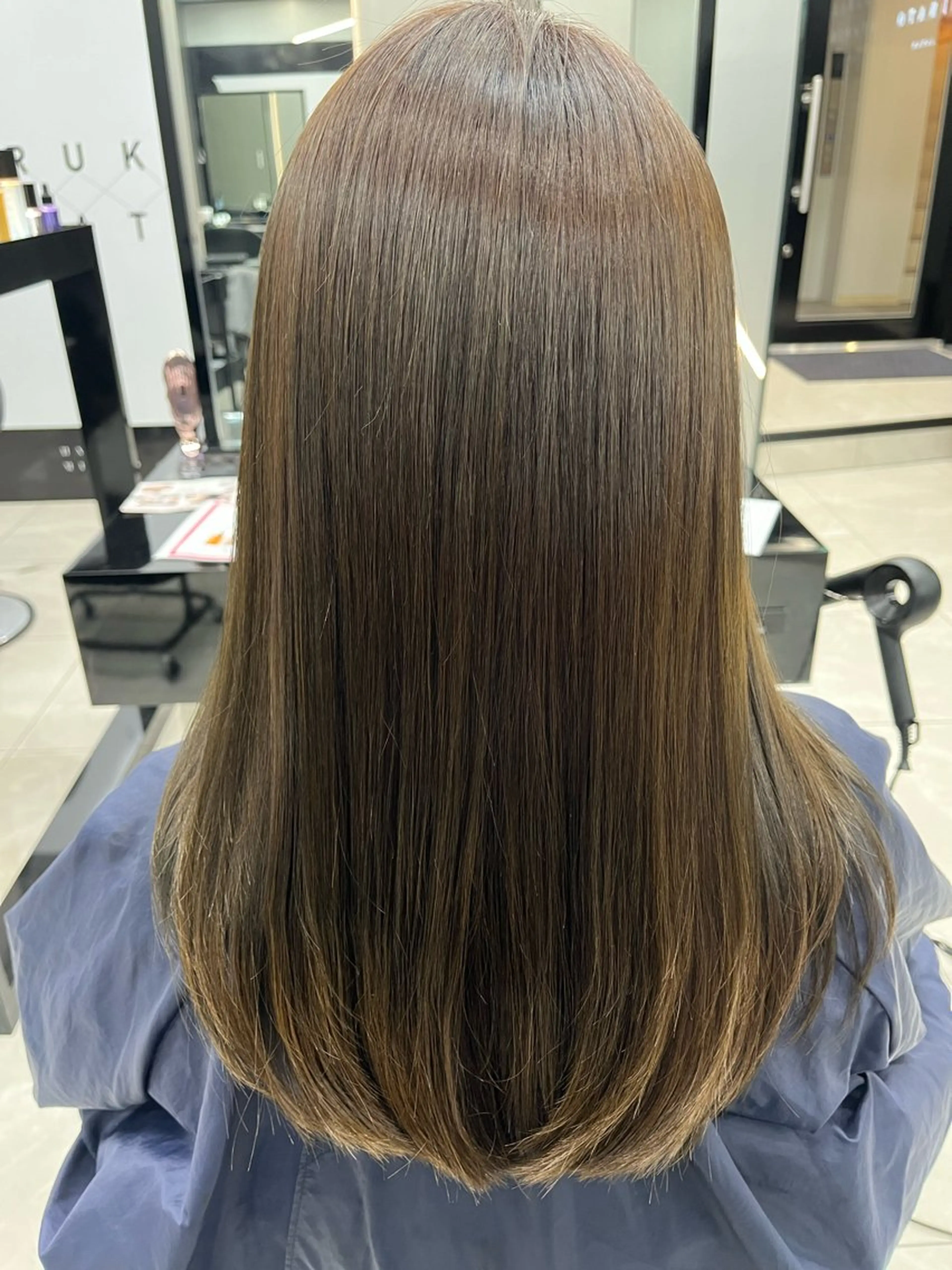 セミロング カラー ブリーチ ブリーチなしカラー オリーブカラー ioeわかめようじ/ 縮毛矯正/髪質改善のヘアスタイル