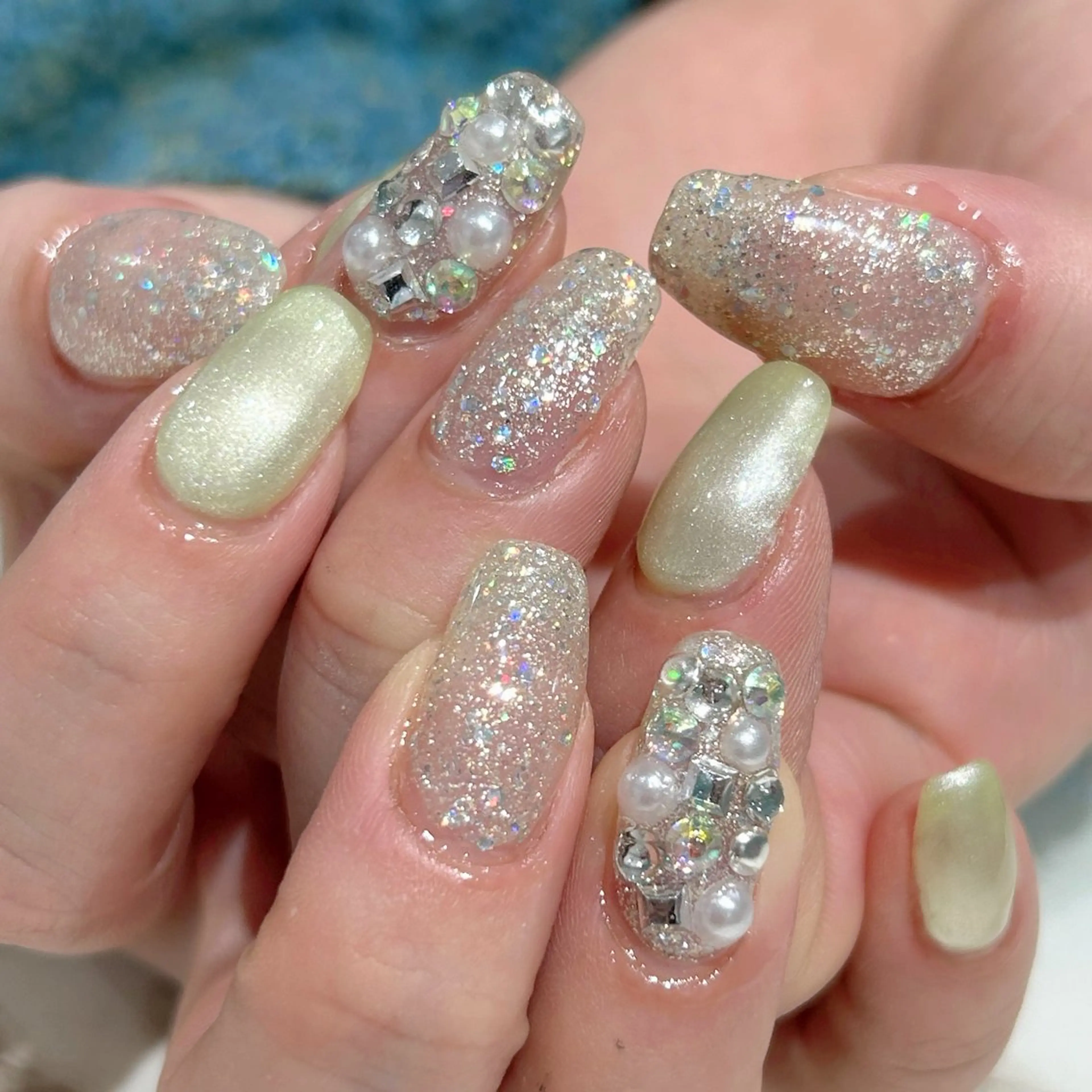 ネイル ストーンネイル はあとねいる筑紫口店 Hitomiのネイルデザイン