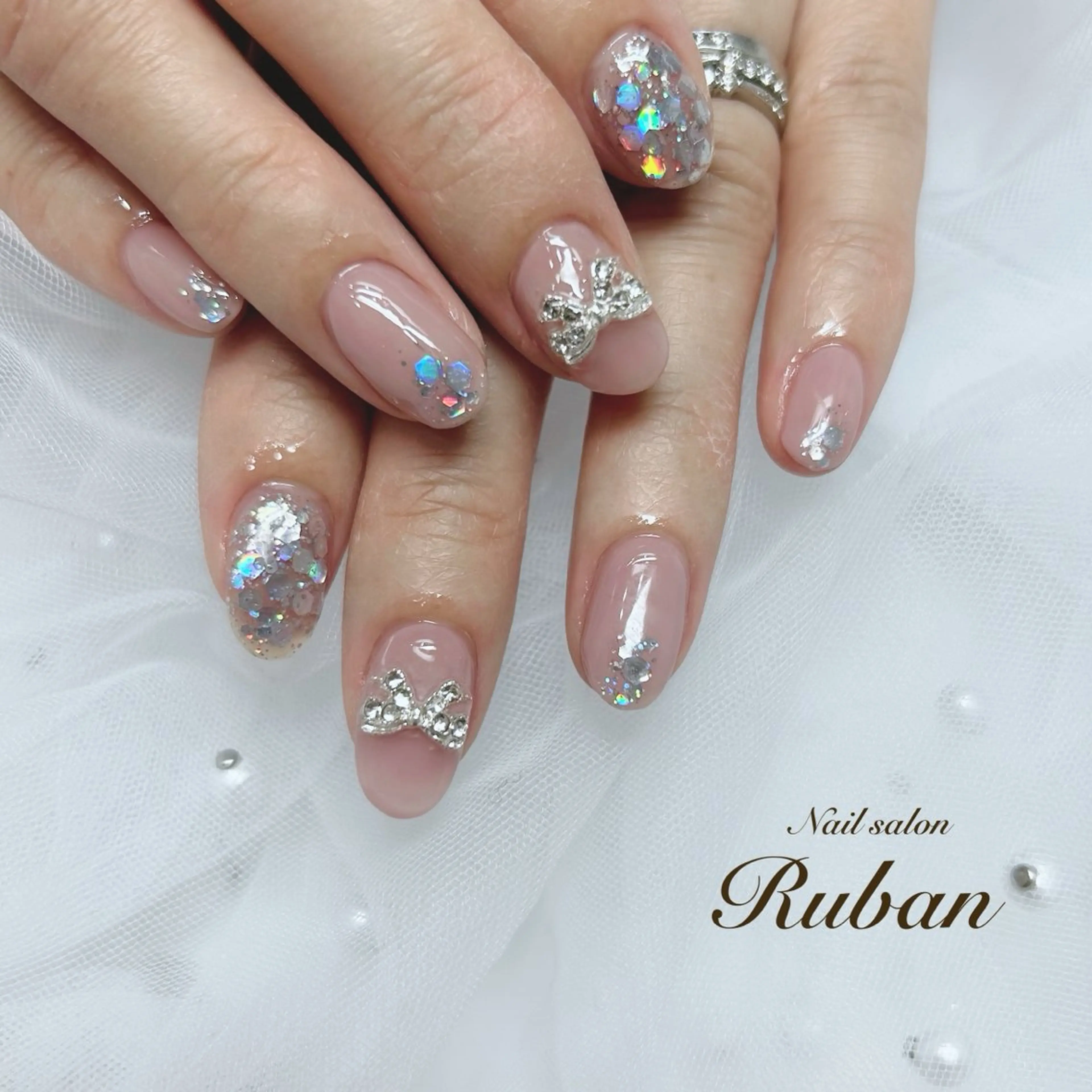 ネイル ホログラムネイル リボン Nail salon Ruban所属・Nail salon Rubanのネイルデザイン