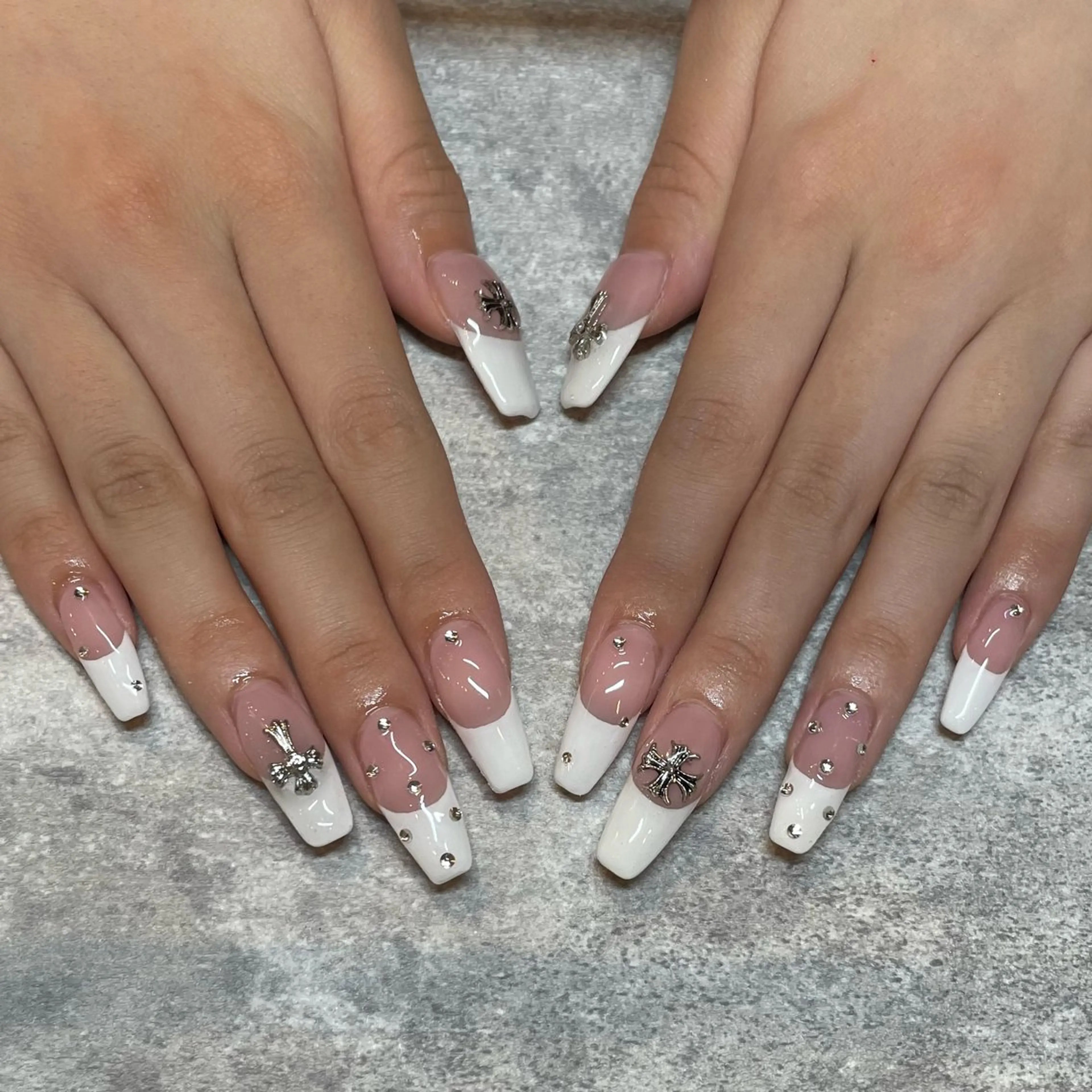 ネイル ハンドネイル ネイルサロン エルフィンのネイルデザイン