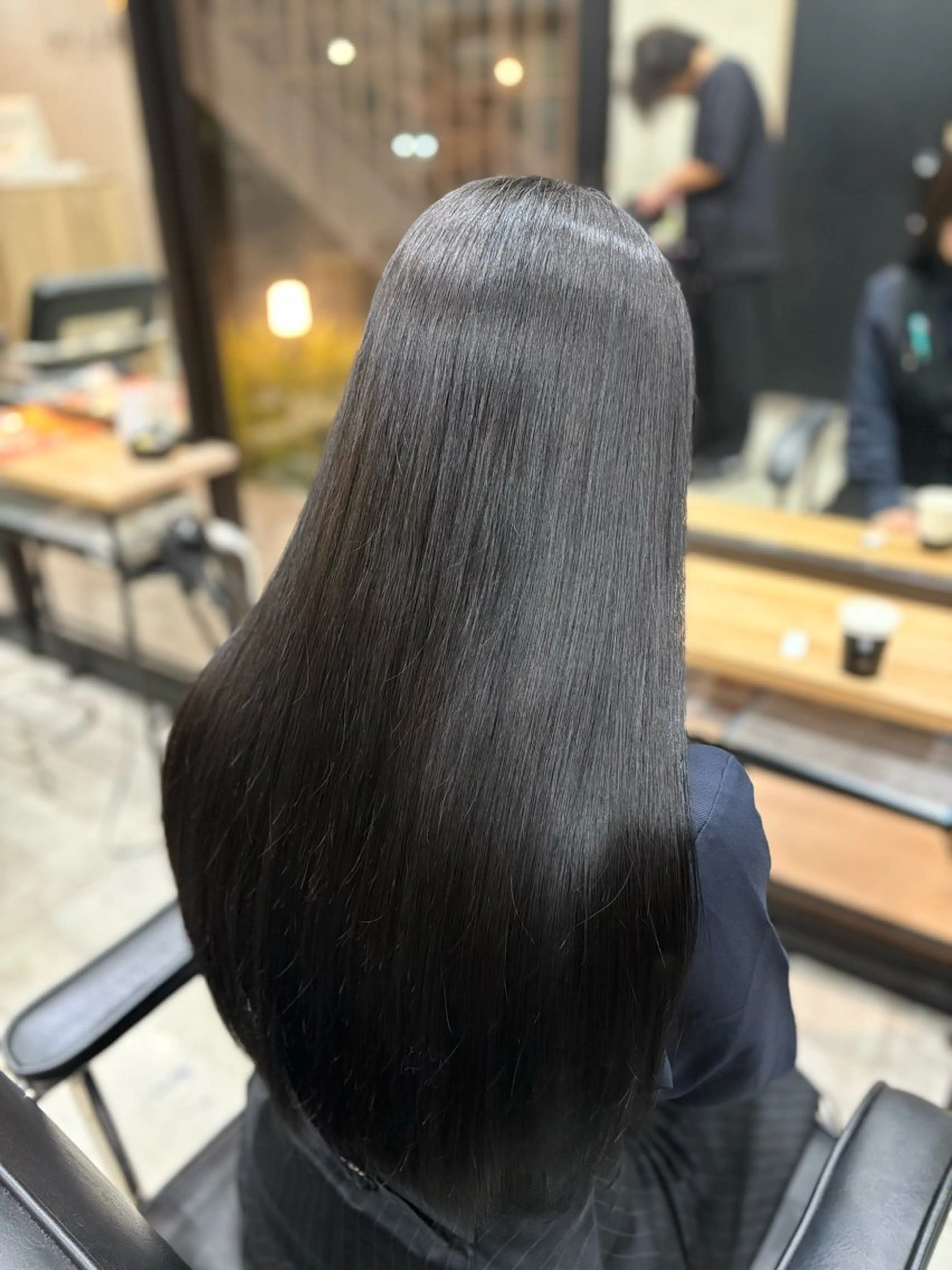 カラー 黒髪 ブルーカラー ブルーブラック 透明感カラー ヘアカラー トリートメント la  fith  hair  too.倉敷店所属・かわうち れなのヘアスタイル
