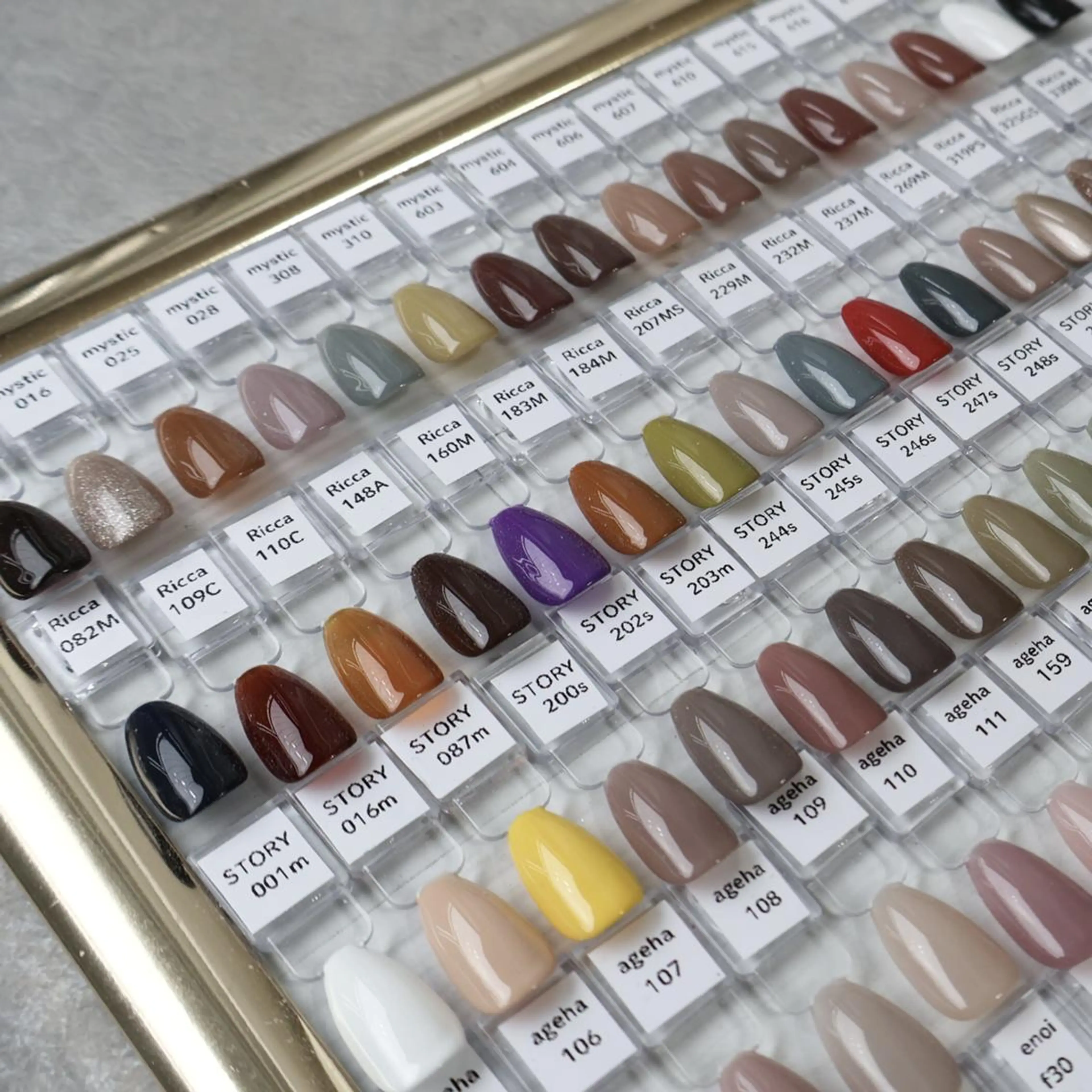 ネイル ハンドネイル tulle【チュール 】HIKARIのネイルデザイン