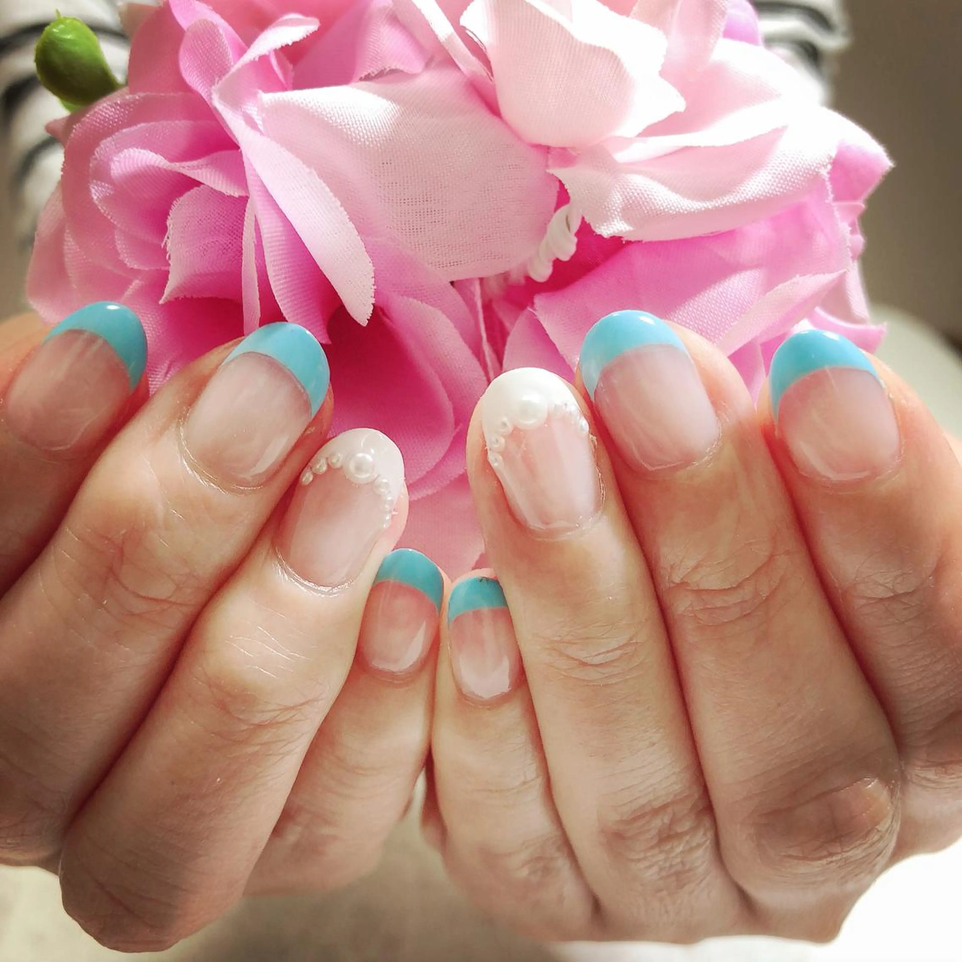 ネイル ストーンネイル Lokahi NAILのネイルデザイン