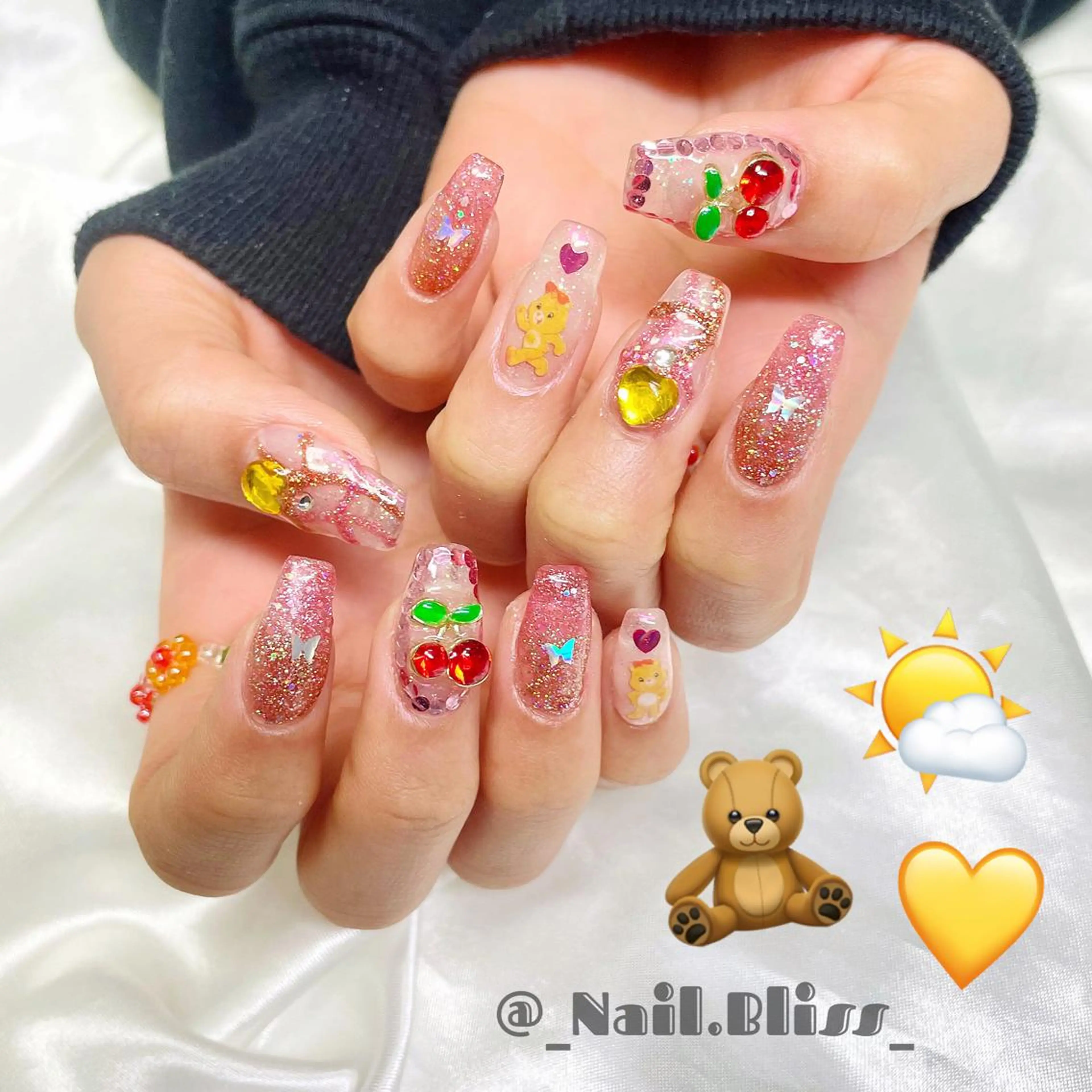 ネイル ハンドネイル NAIL BLISSのネイルデザイン