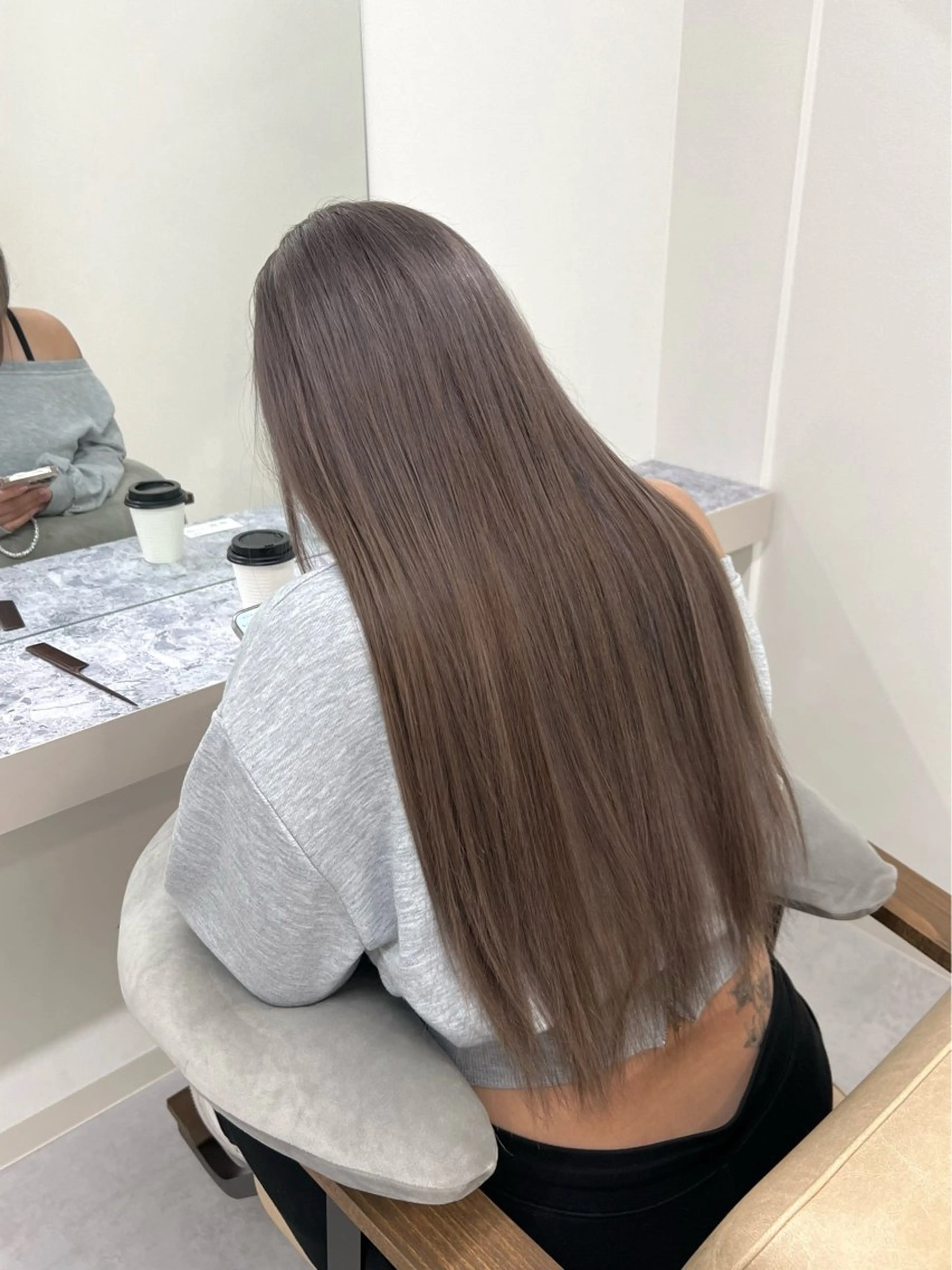 ロング カラー ベージュカラー ブリーチ ケアブリーチ グレージュ ブリーチカラー🦋‪ 田中さくらのヘアスタイル