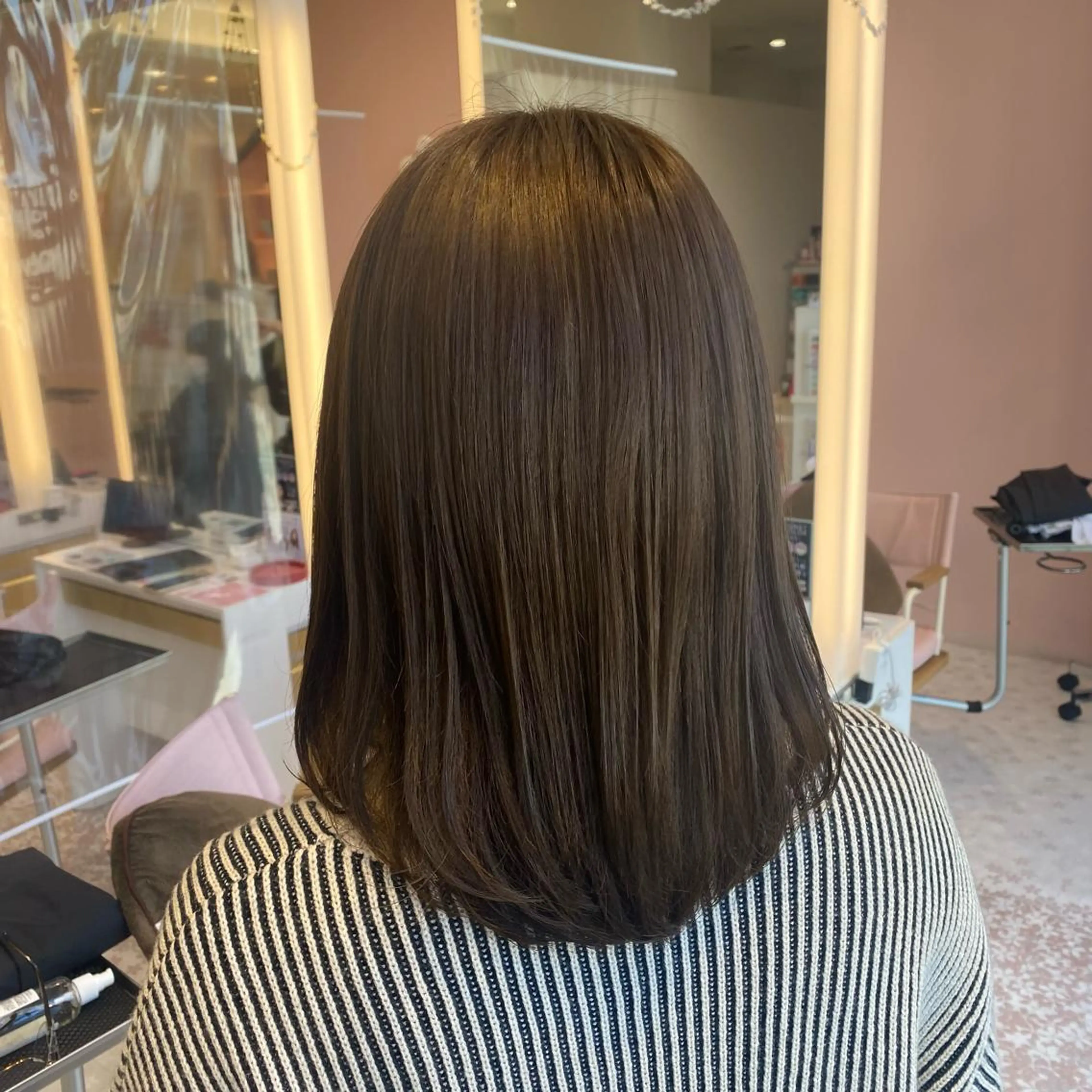 ミディアム カラー Vélua/miiu所属・韓国束感まつ毛 /Takaのマツエク・マツパデザイン