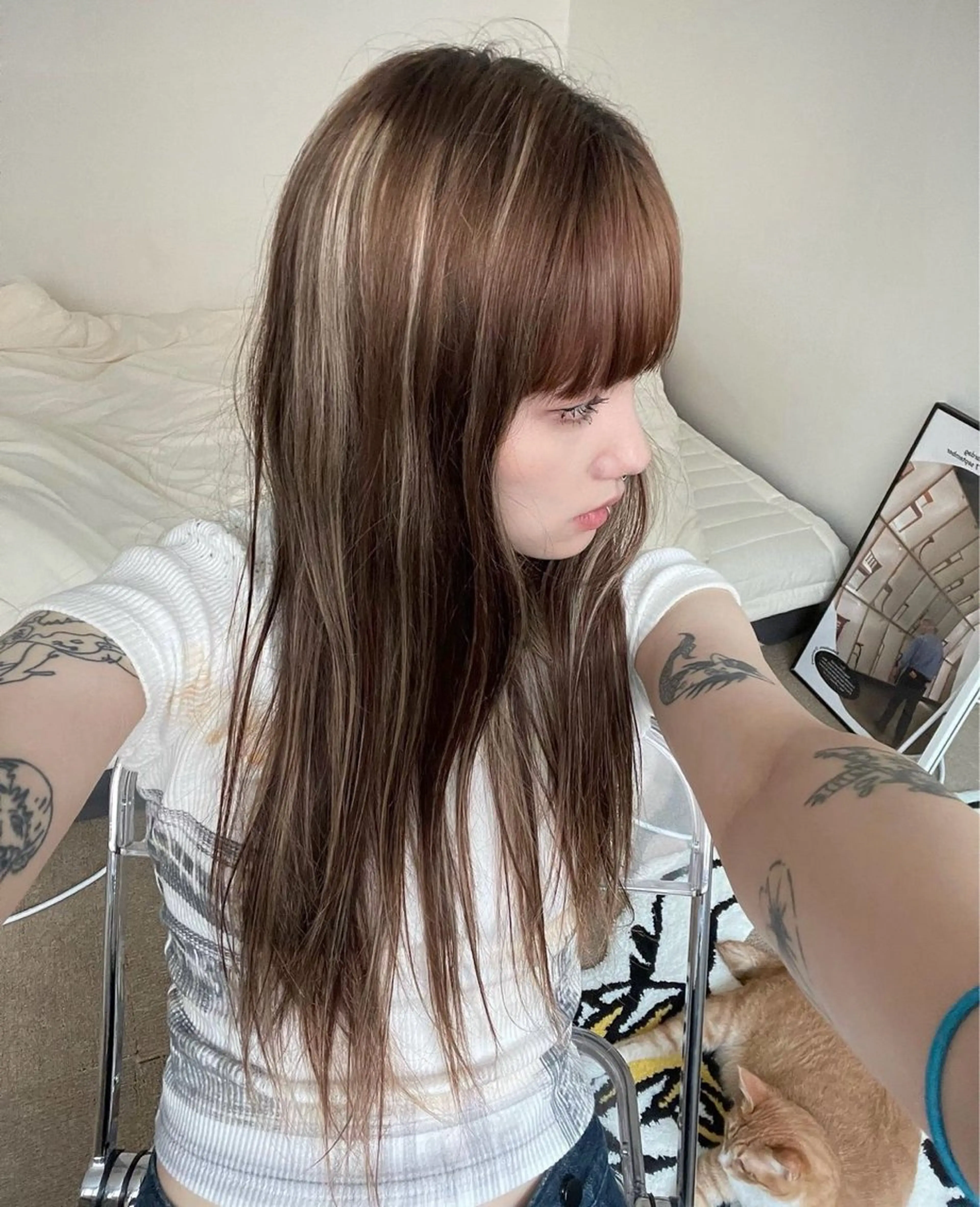 ロング anna 韓国レイヤ ー/ ハッシュカットのヘアスタイル