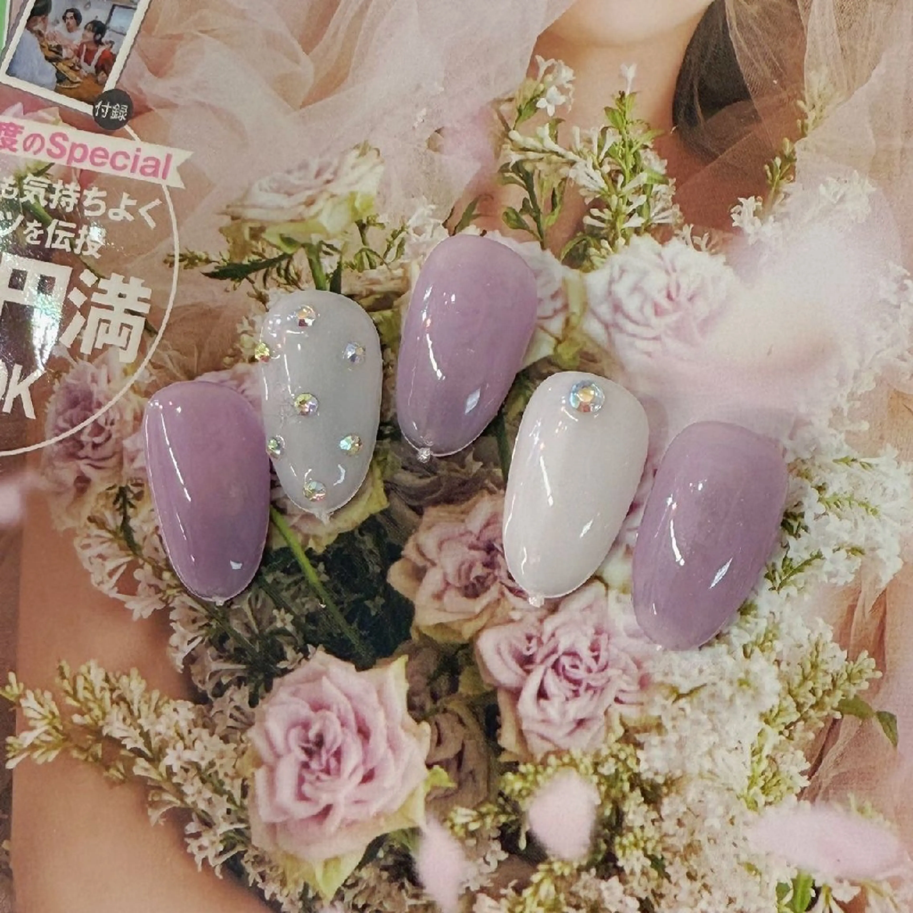 ネイル ハンドネイル グロー ネイルのネイルデザイン