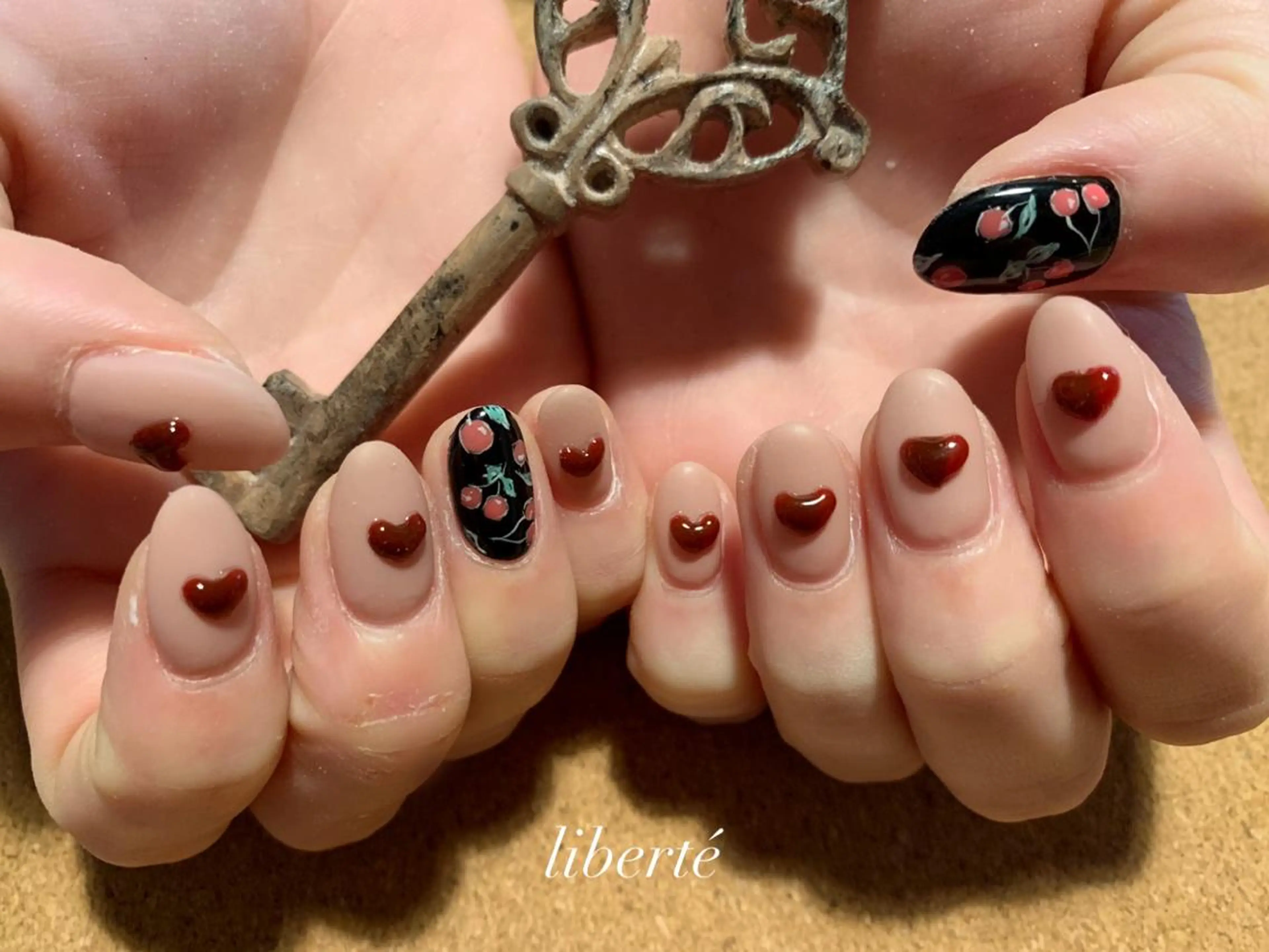 ネイル liberté (リベルテ)のネイルデザイン